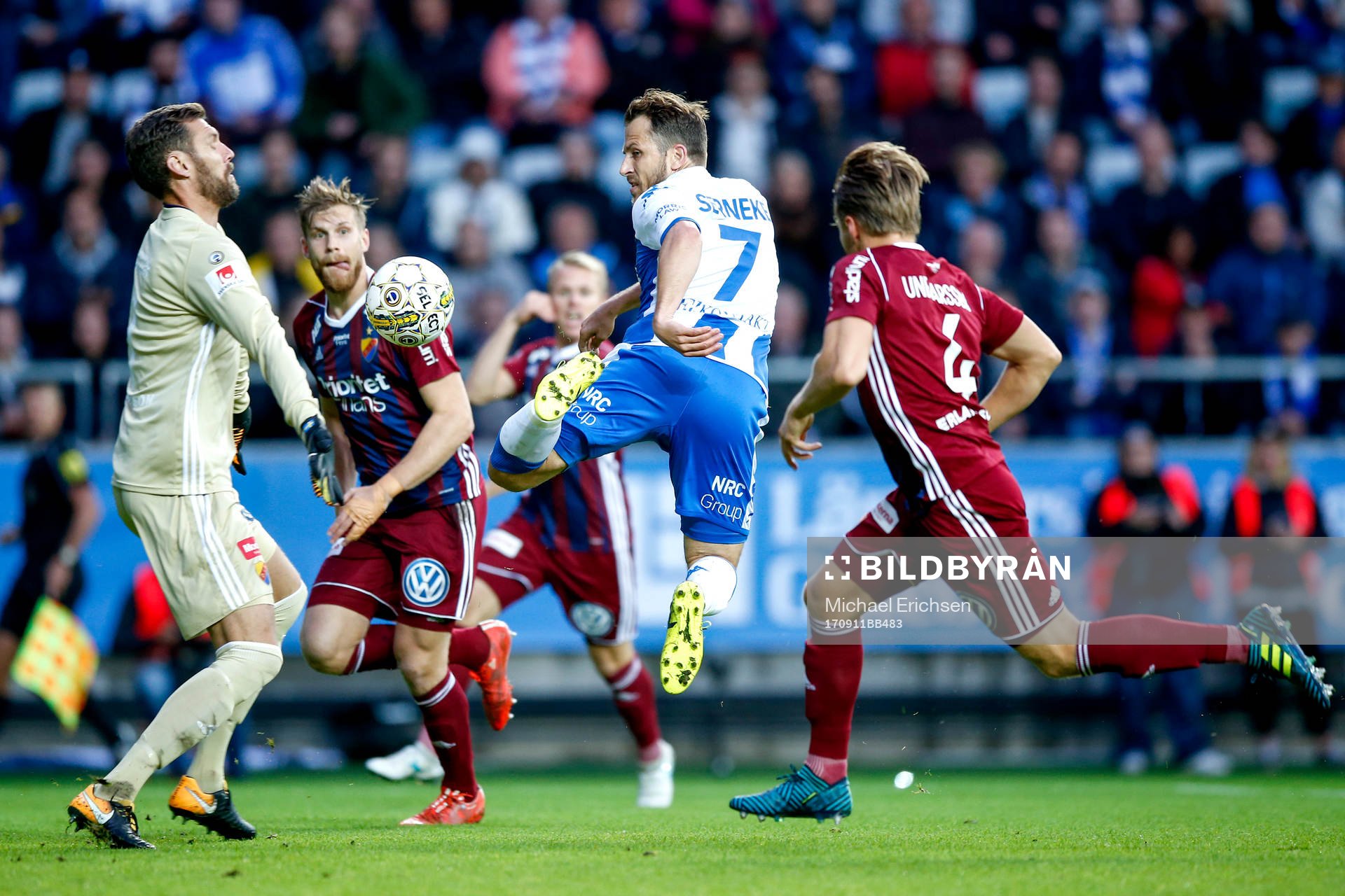 IFK Göteborgs Tobias Hysén med en målchans framför