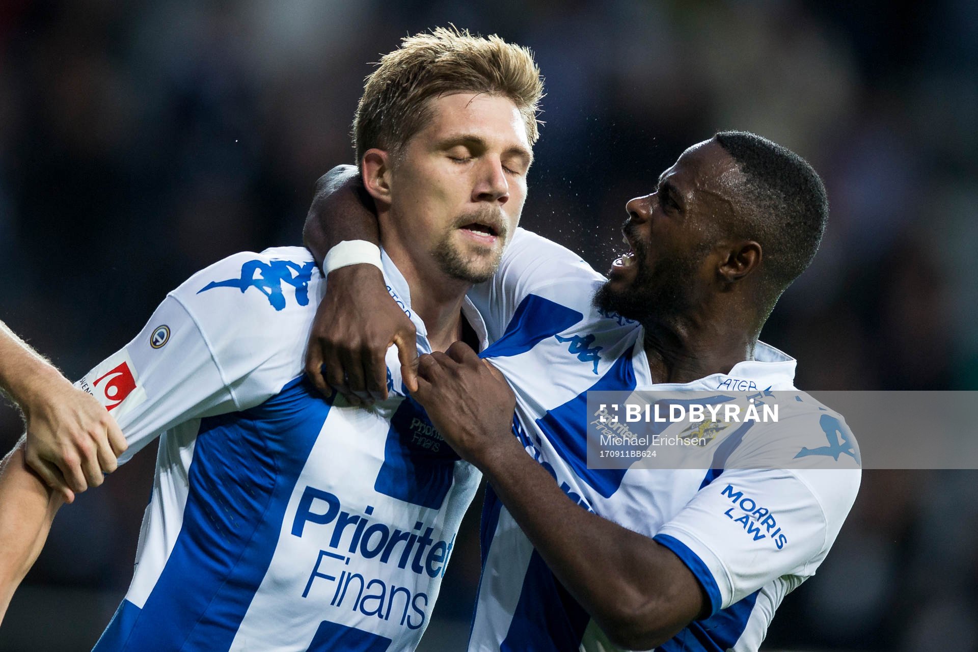 IFK Göteborgs Mikael Boman jublar ihop med Vajebah Sakor