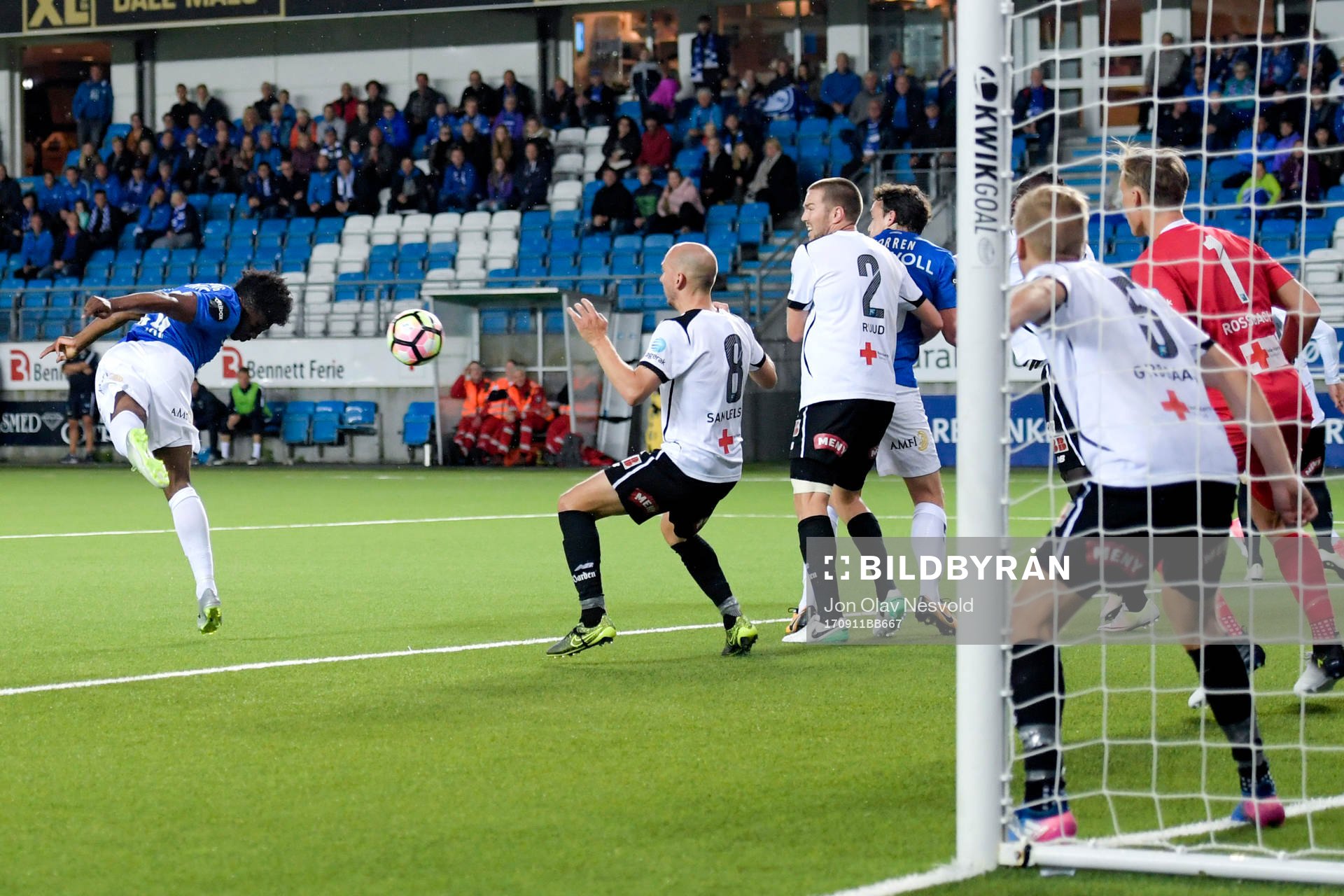 Thomas Olivier Amang Kegueni of Molde scores 2-1