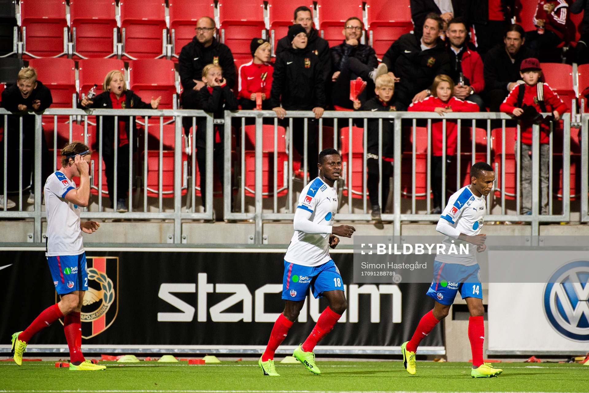 Helsingborgs Oke Akpoveta och Bradley Surprise Ralani jublar efter 1-1 av Johan Persson , ej i bild, under fotbollsmatchen i Superettan mellan Brommapojkarna och Helsingborg den 12 september 2017 i Stockholm.