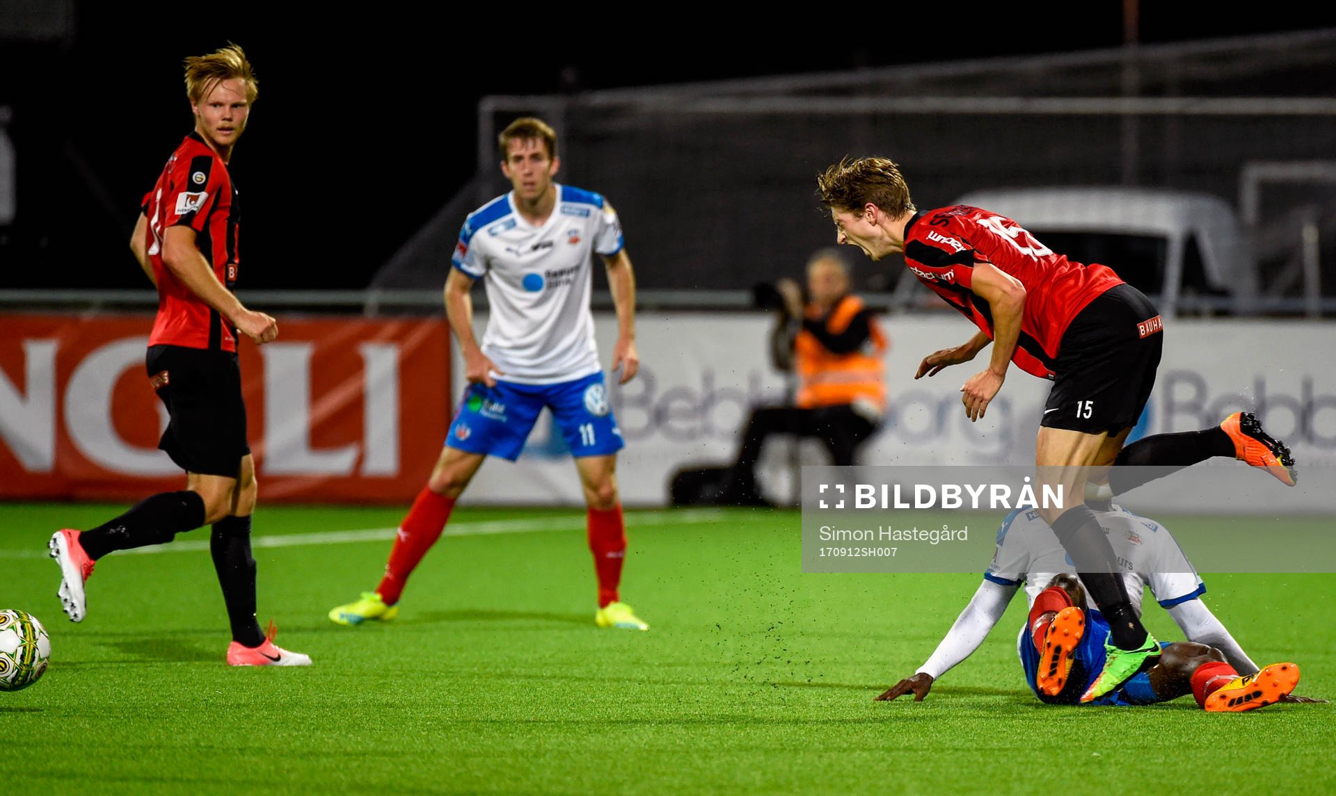 Helsingborgs Edwin Gyimah kapar Brommapojkarnas Johan