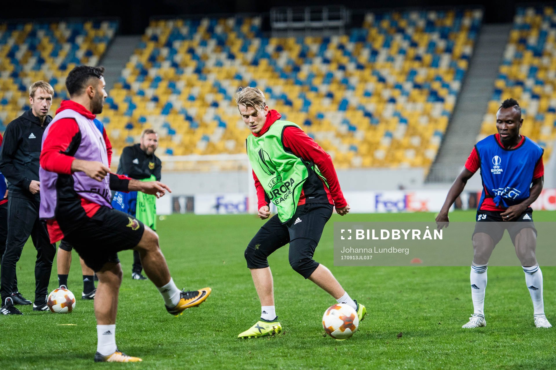 Östersunds Tim Björkström och Samuel Mensiro med