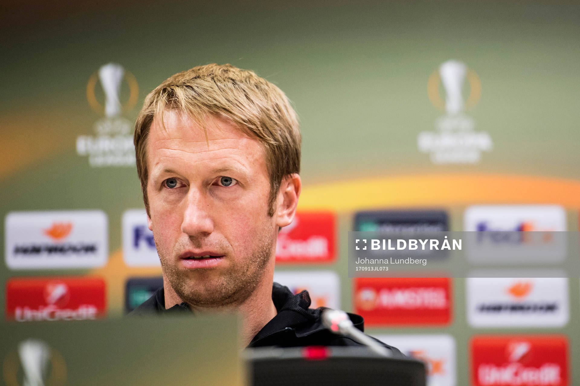 Östersunds tränare Graham Potter deltar i en