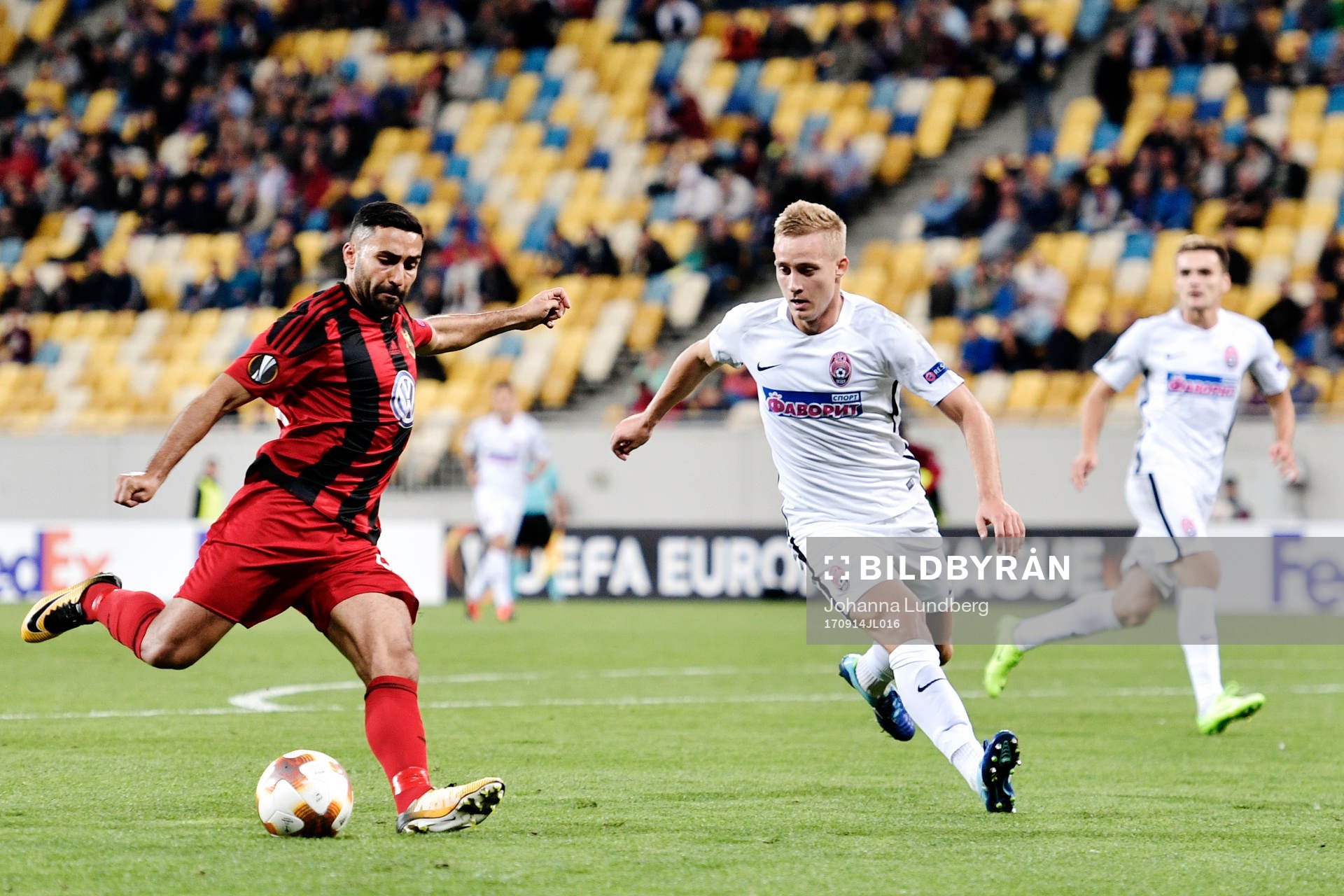 Östersunds Saman Ghoddos och Zoryas Artem Sukhotskiy