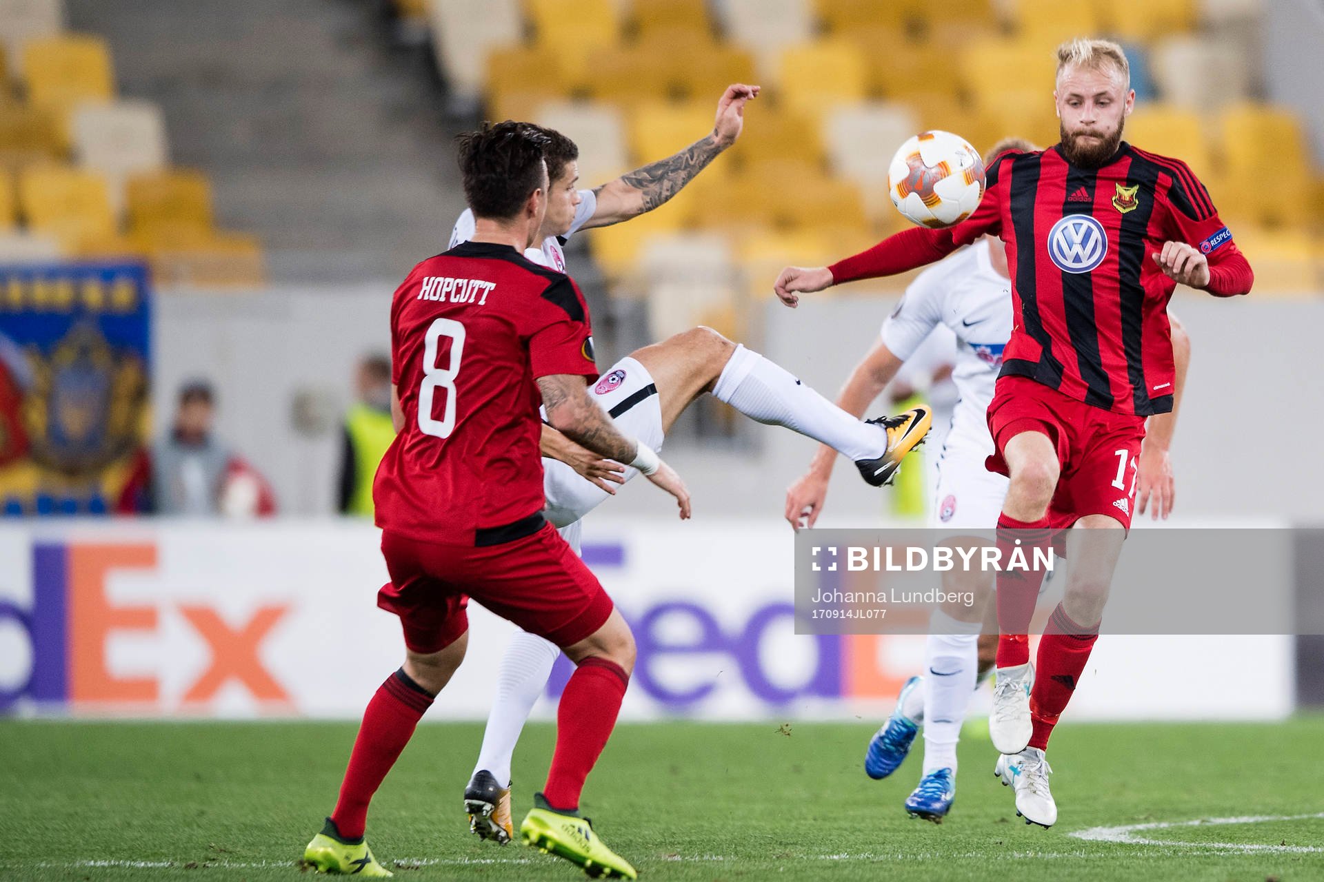 Östersunds Curtis Edwards under fotbollsmatchen i Europa League mellan Zorya och Östersund den 14 september 2017 i Lviv.