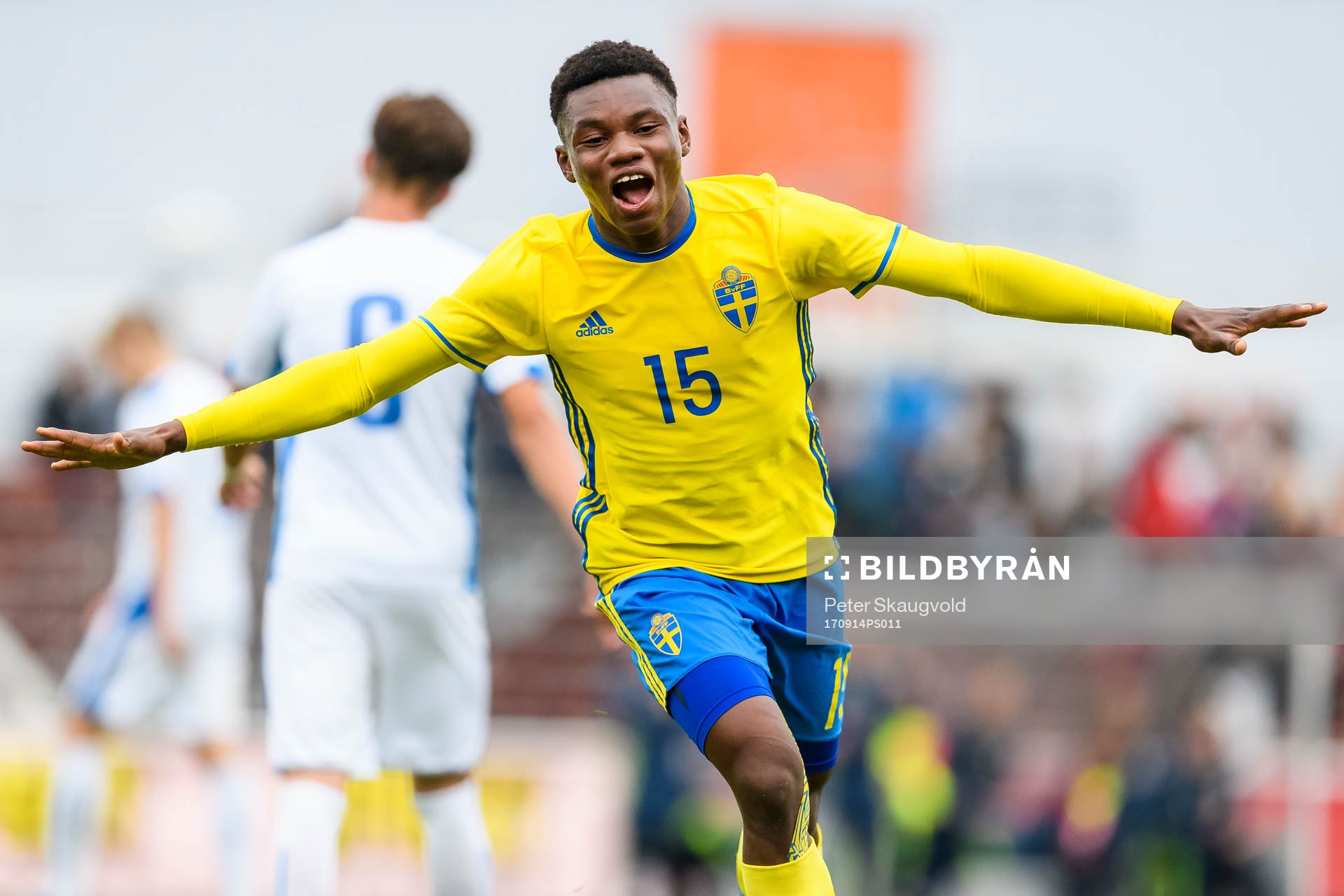 Sveriges Sylvin Mulumba Kayembe Ilolo jublar