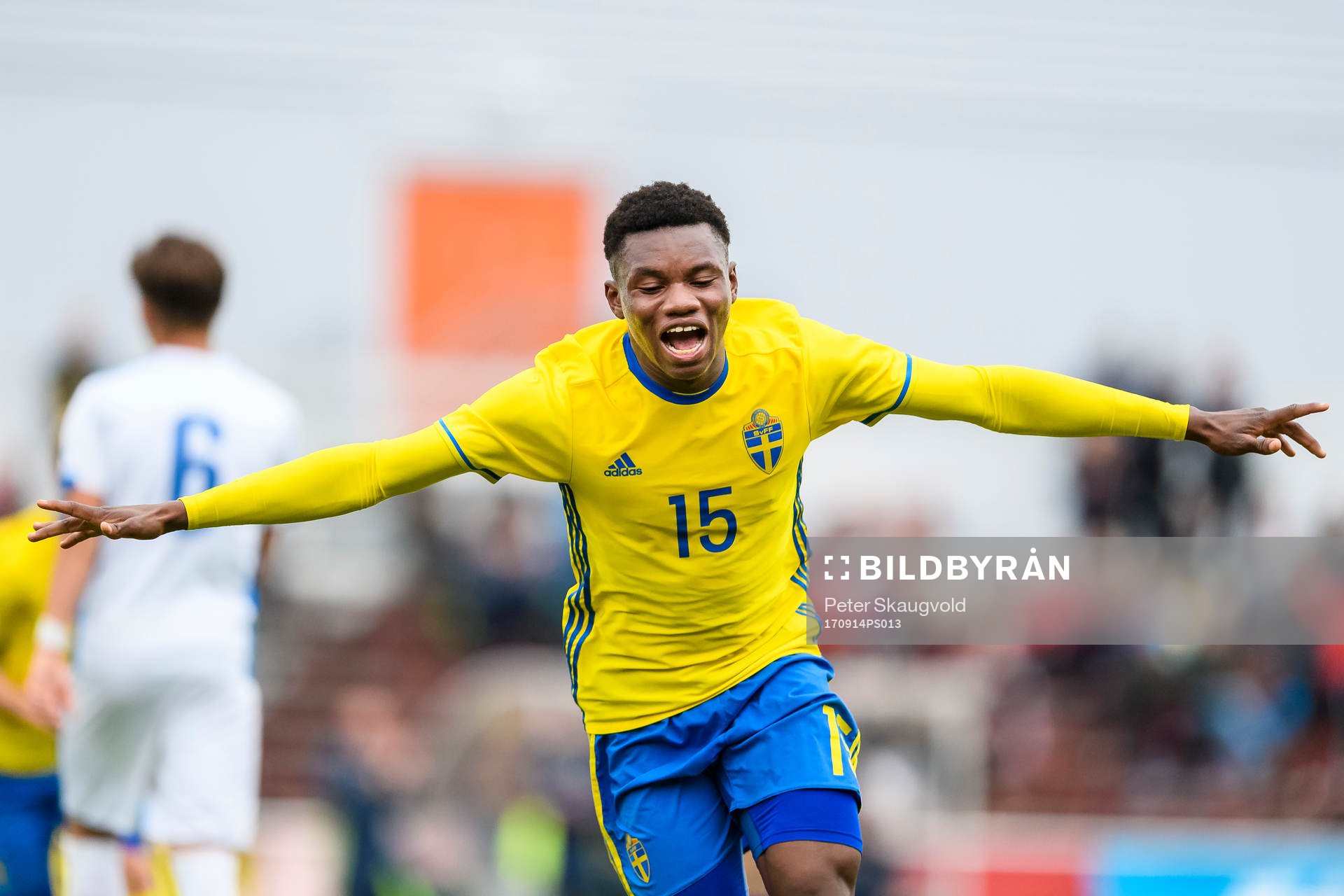 Sveriges Sylvin Mulumba Kayembe Ilolo jublar