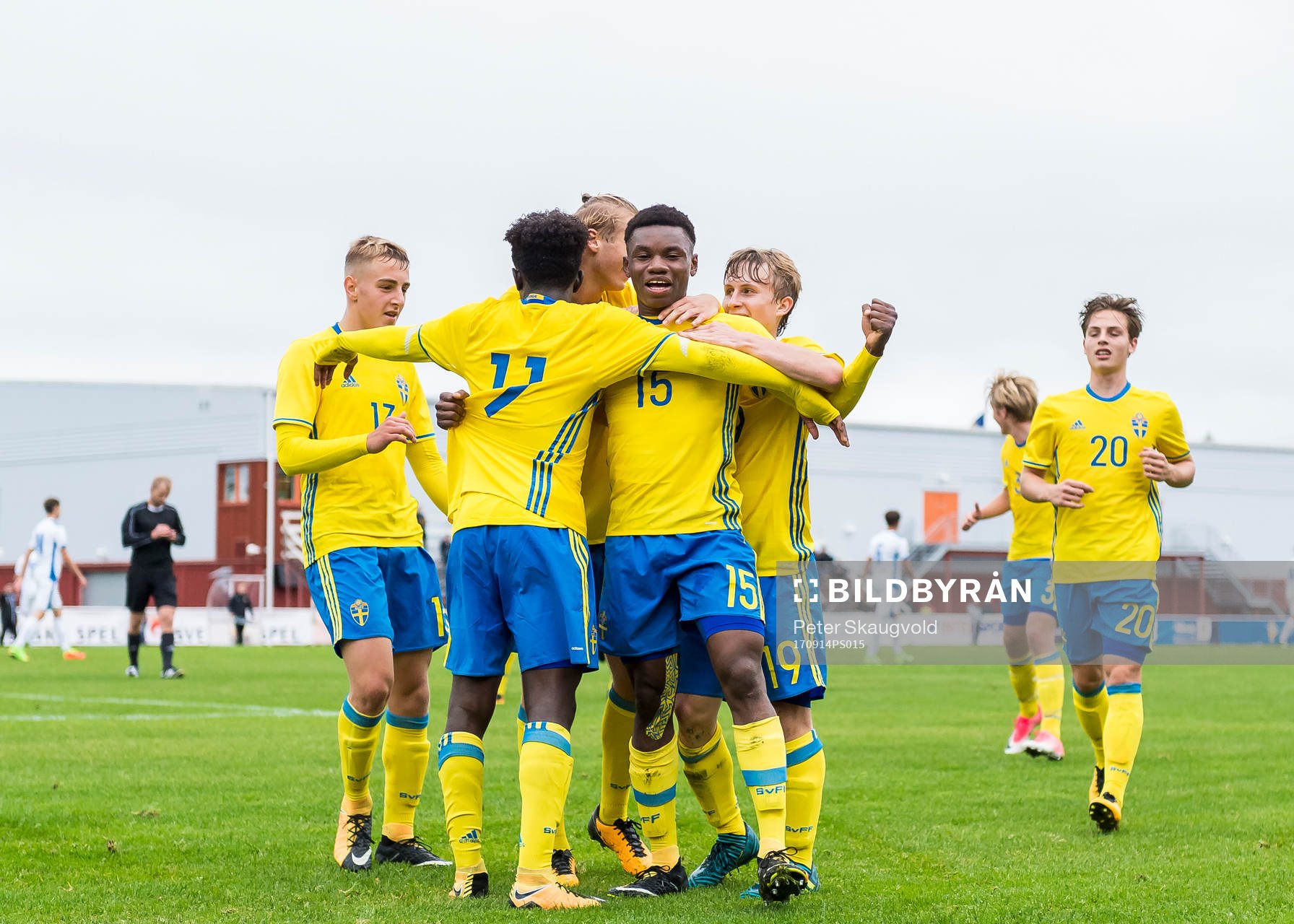 Sveriges Sylvin Mulumba Kayembe Ilolo jublar