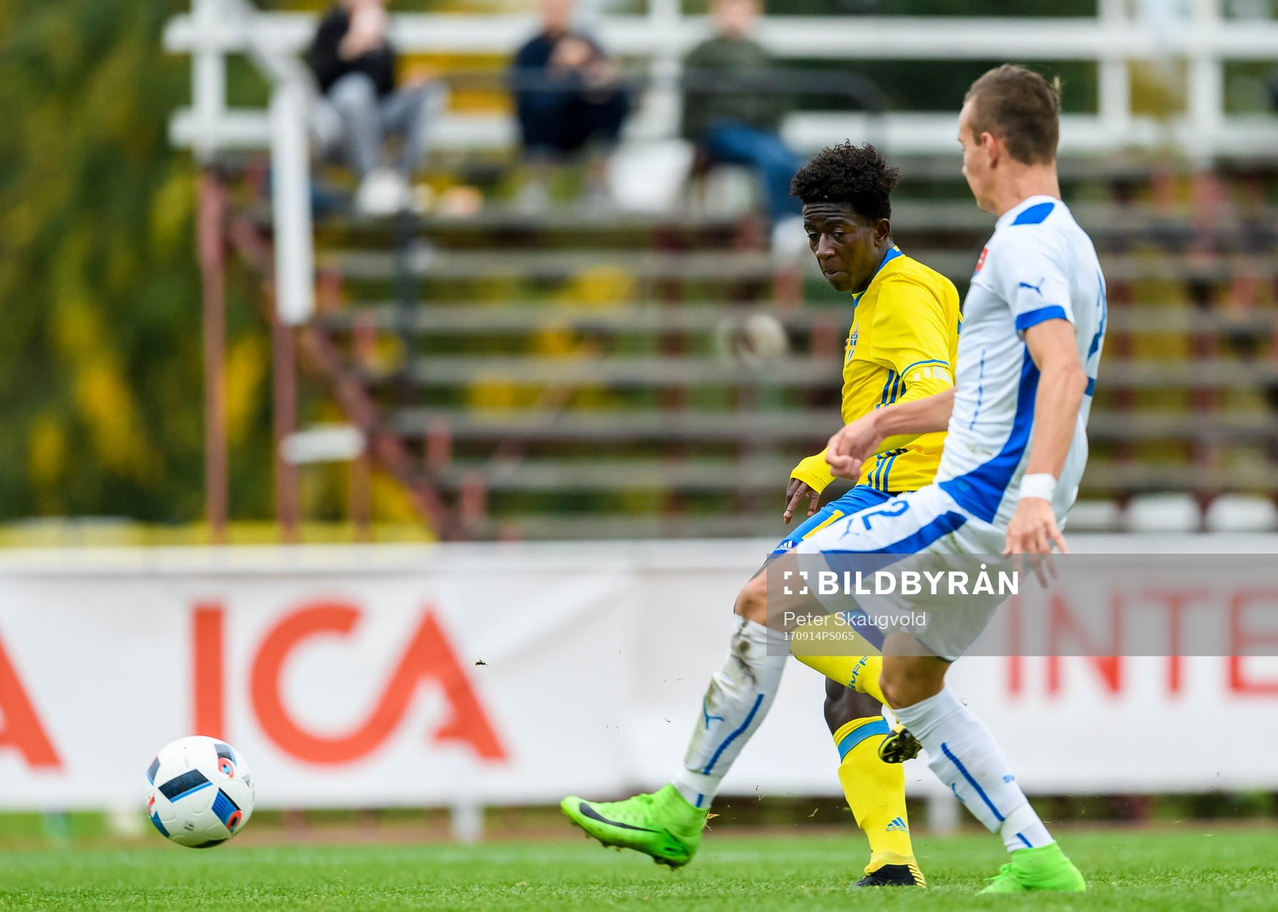 Sveriges Jack Lahne gör 1-0