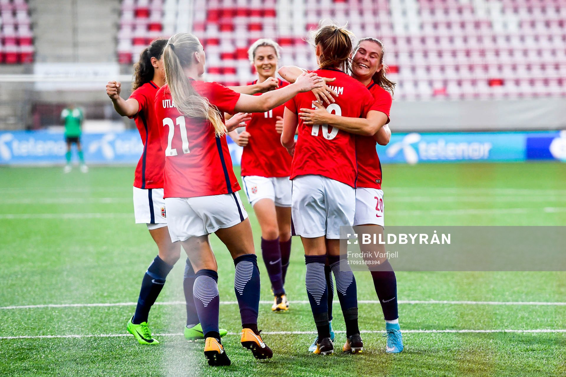 Caroline Graham Hansen of Norway celebrates with her teammates after scoring 0-2 on a penalty during the FIFA Women's World Cup Qualifier match between Norway and Northern Ireland on September 15, 2017 in Fredrikstad.
