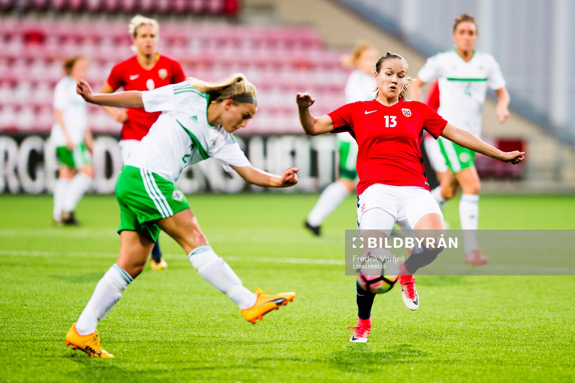 Rachel Newborough of Northern Ireland and Guro Reiten of