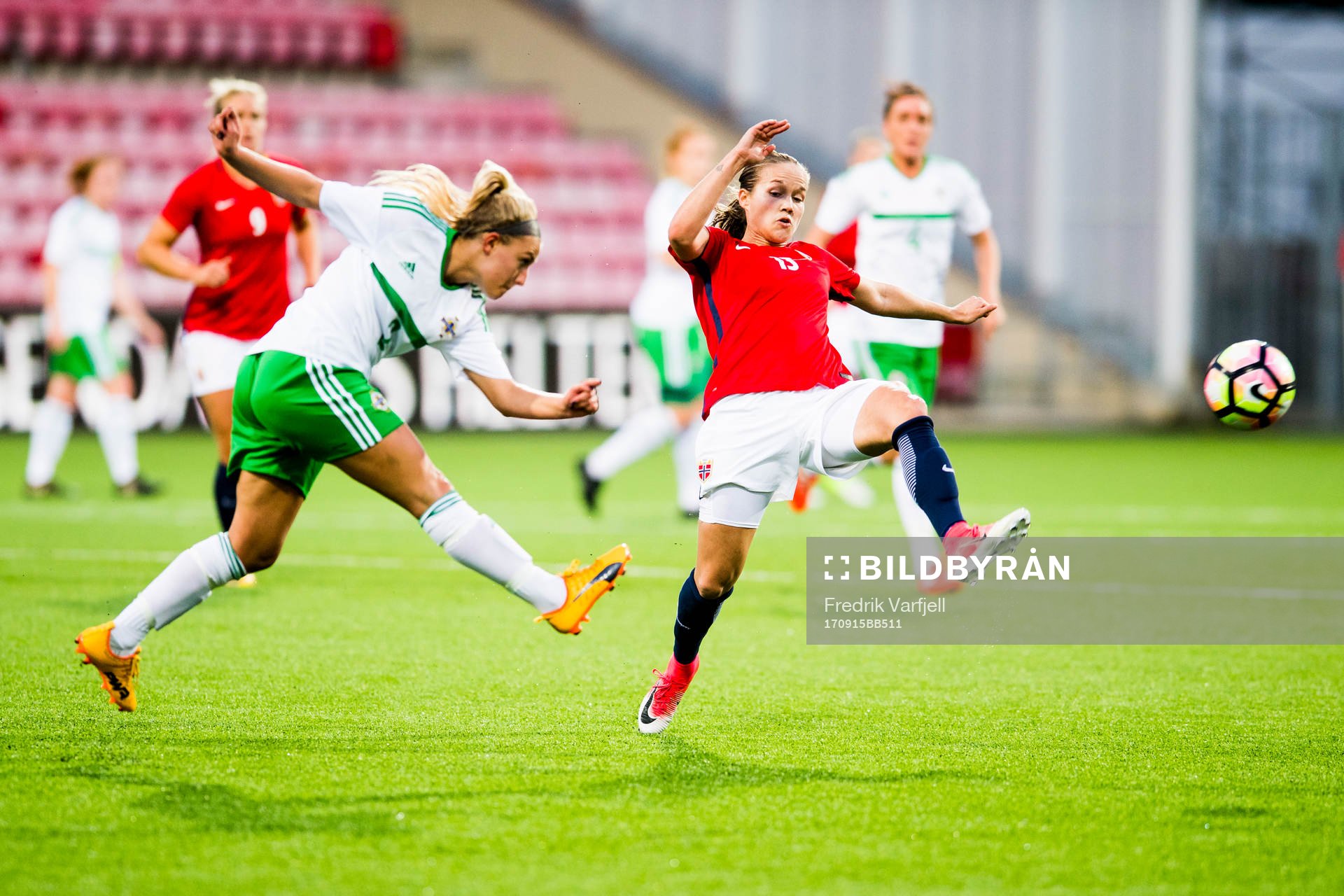 Rachel Newborough of Northern Ireland and Guro Reiten of Norway in action during the FIFA Women's World Cup Qualifier match between Norway and Northern Ireland on September 15, 2017 in Fredrikstad.