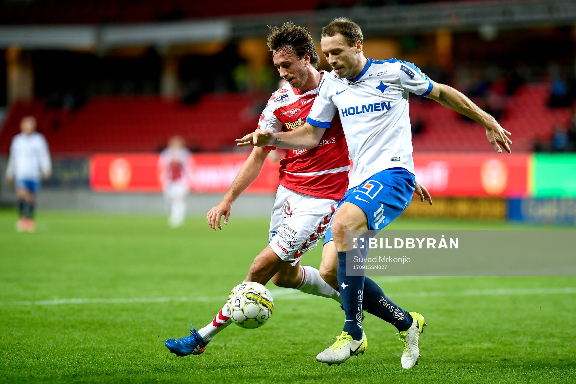 Kalmars Filip Hellquist och Norrköpings Jon Gudni Fjoluson