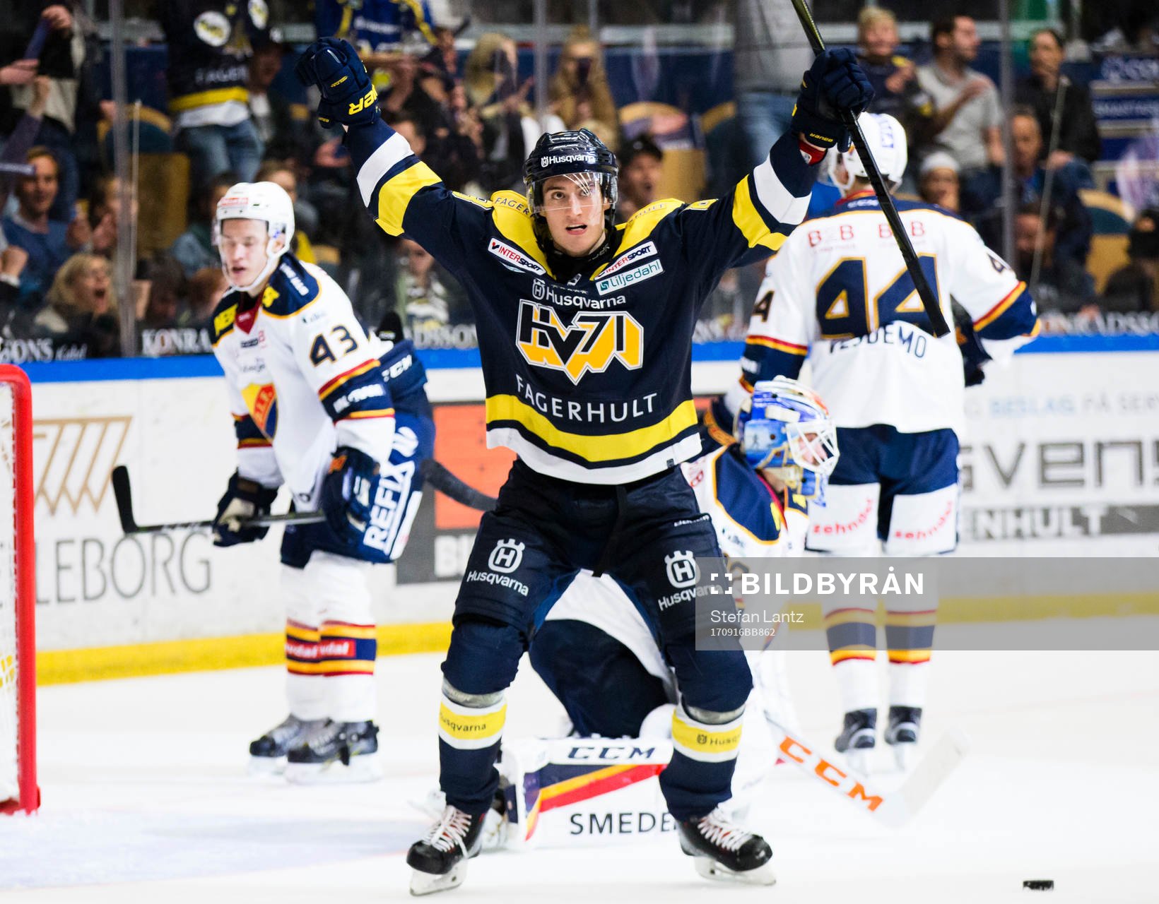 s Pierre Engvall jublar