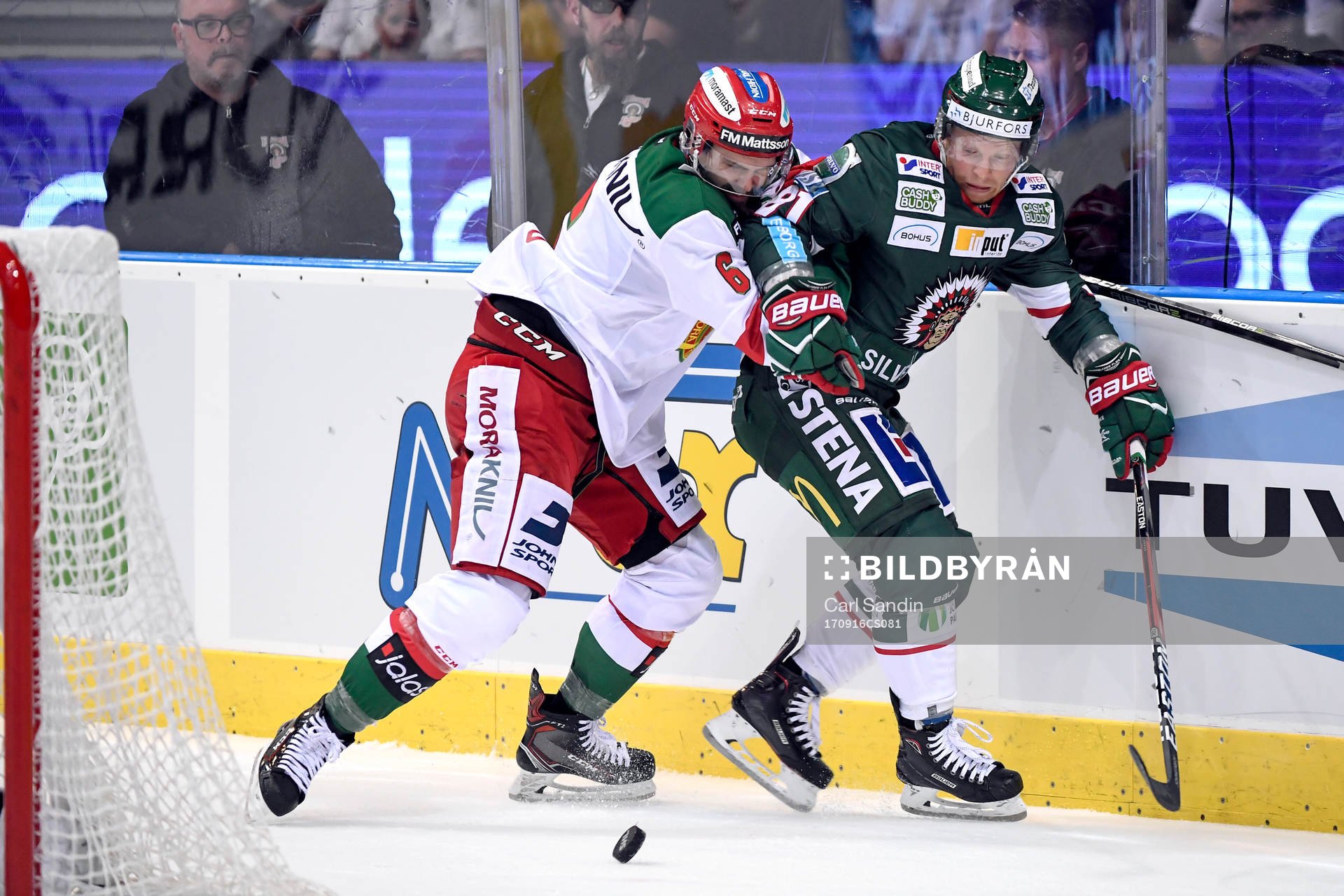 Moras Steven Seigo och Frölundas Ryan Lasch
