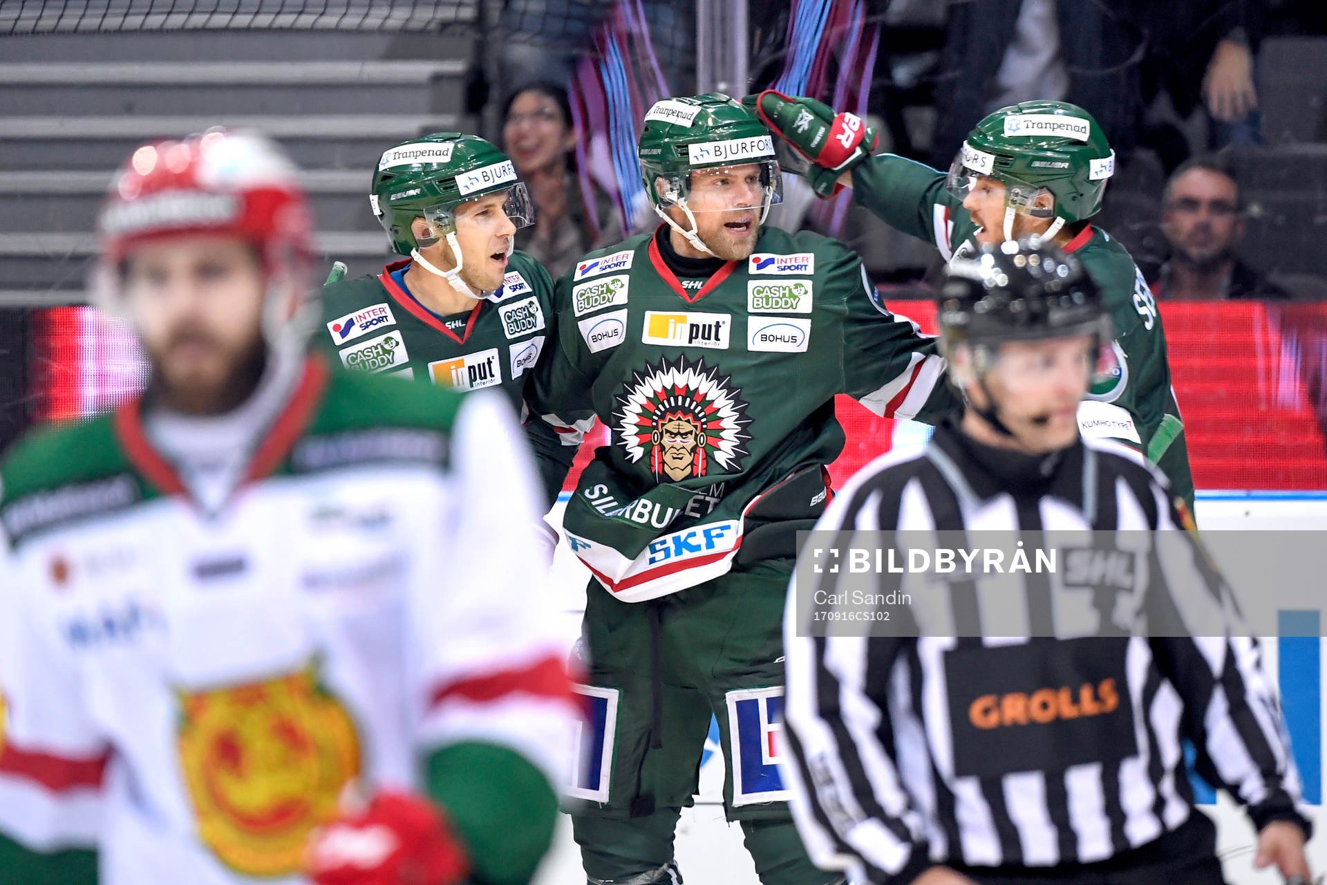 Frölundas Sean Bergenheim jublar med lagkamrater