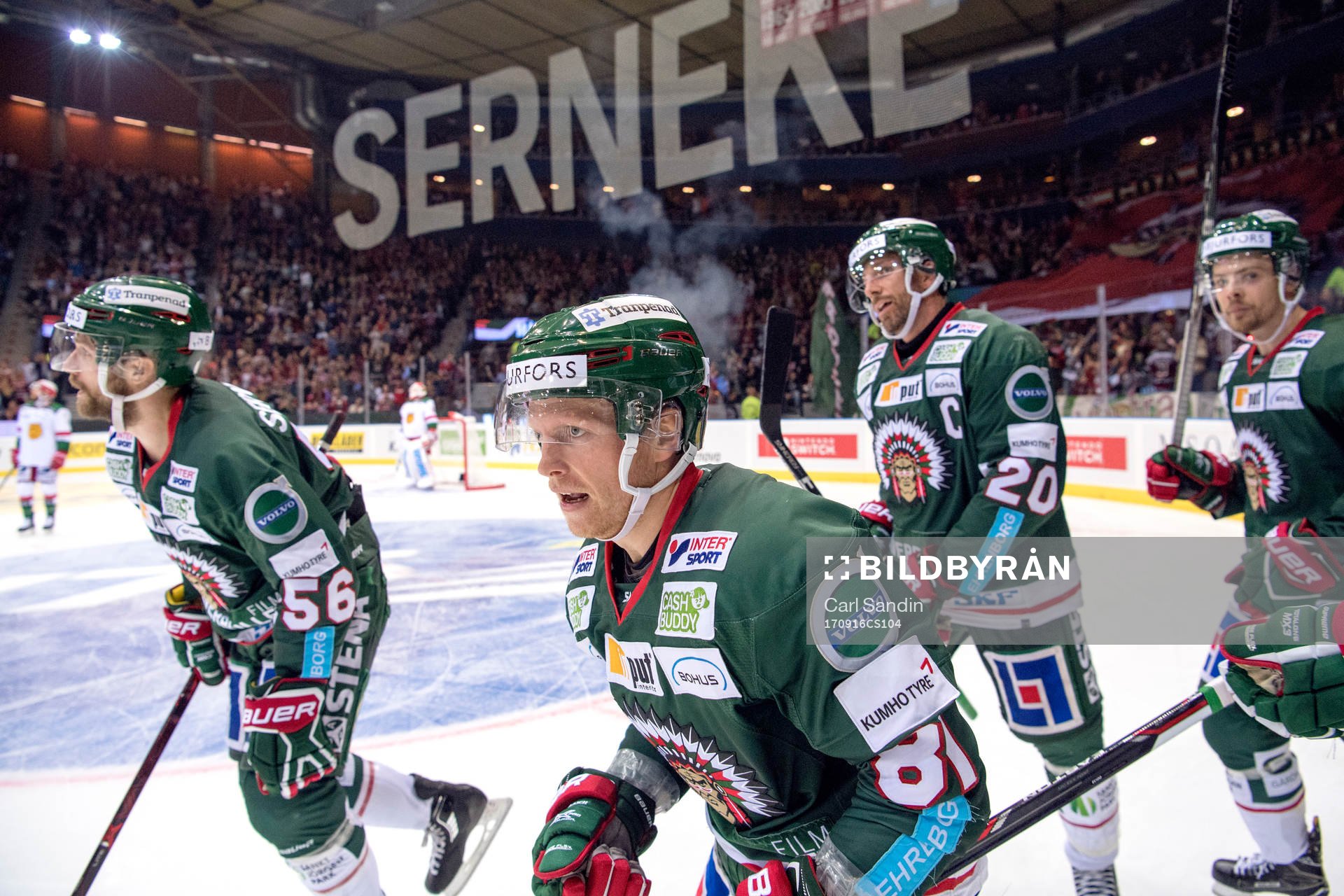 Frölundas Ryan Lasch jublar med lagkamrater