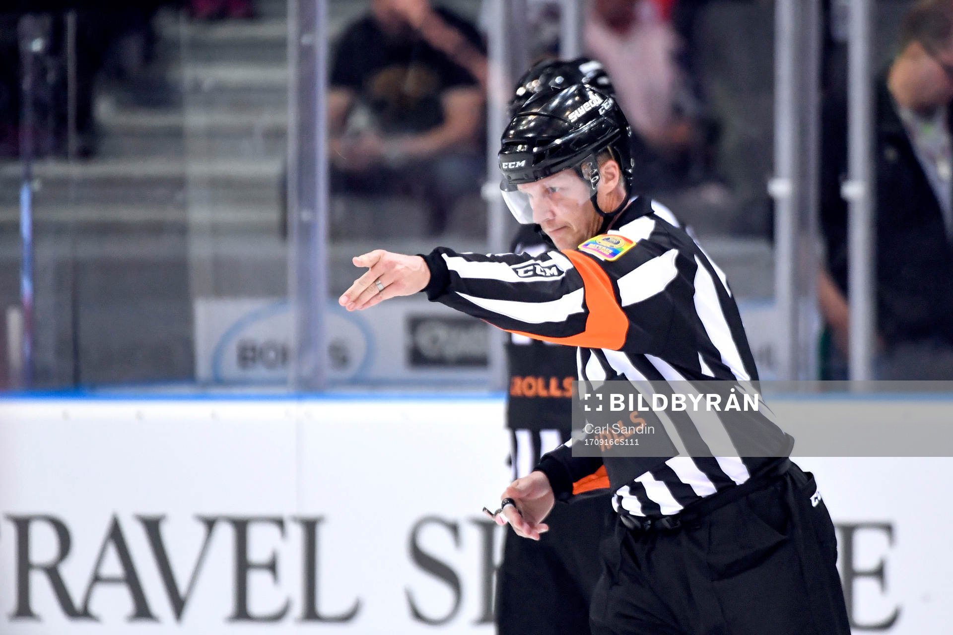 Domaren dömer mål till 2-2 av Moras Jacob Lagacé (ej i