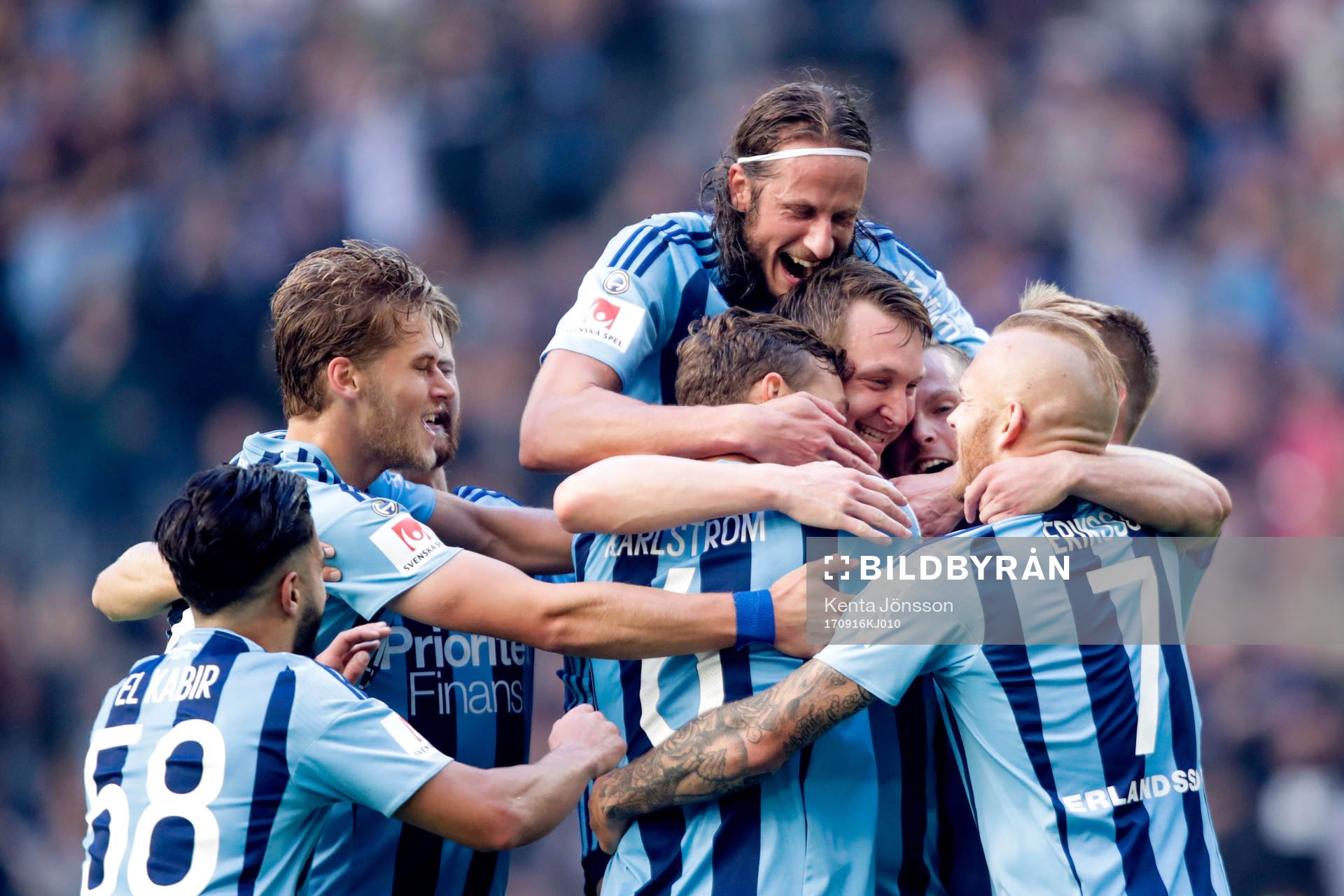 Djurgårdens Kim Källström jublar med lagkamrater