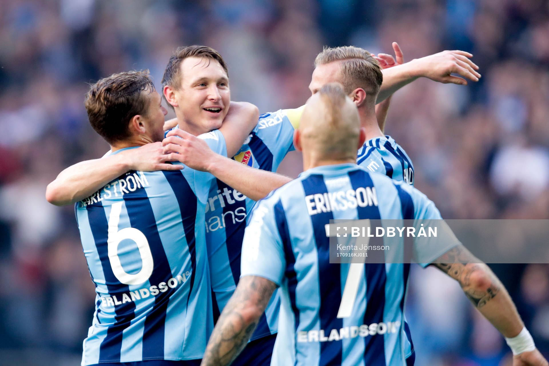 Djurgårdens Kim Källström jublar med lagkamrater