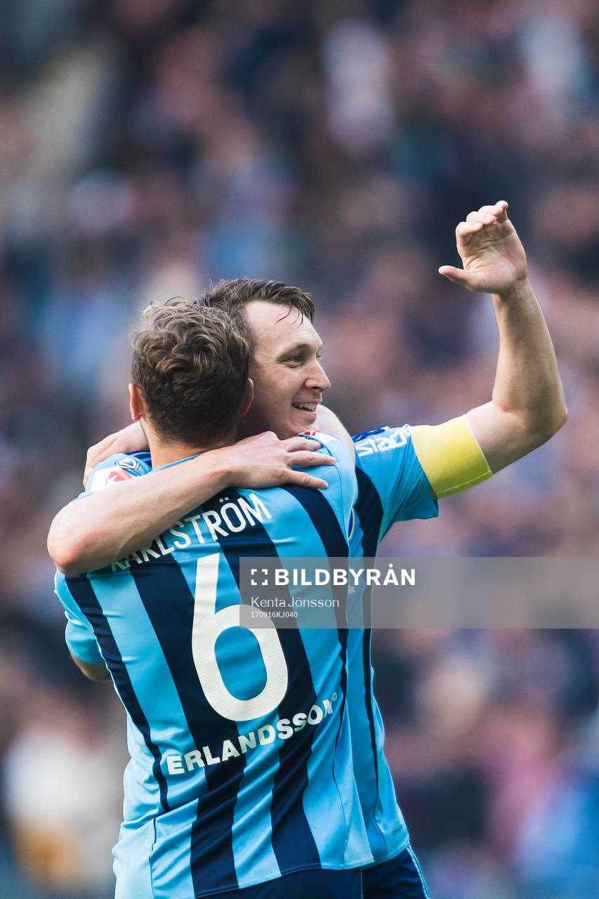 Djurgårdens Kim Källström jublar med Jesper Karlström