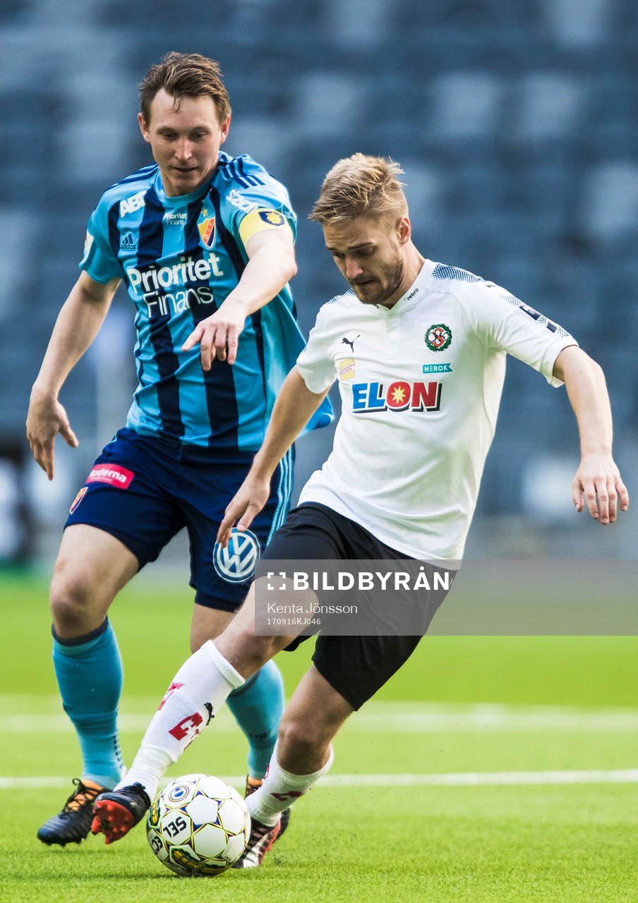 Djurgårdens Kim Källström och Örebros Johan Mårtensson
