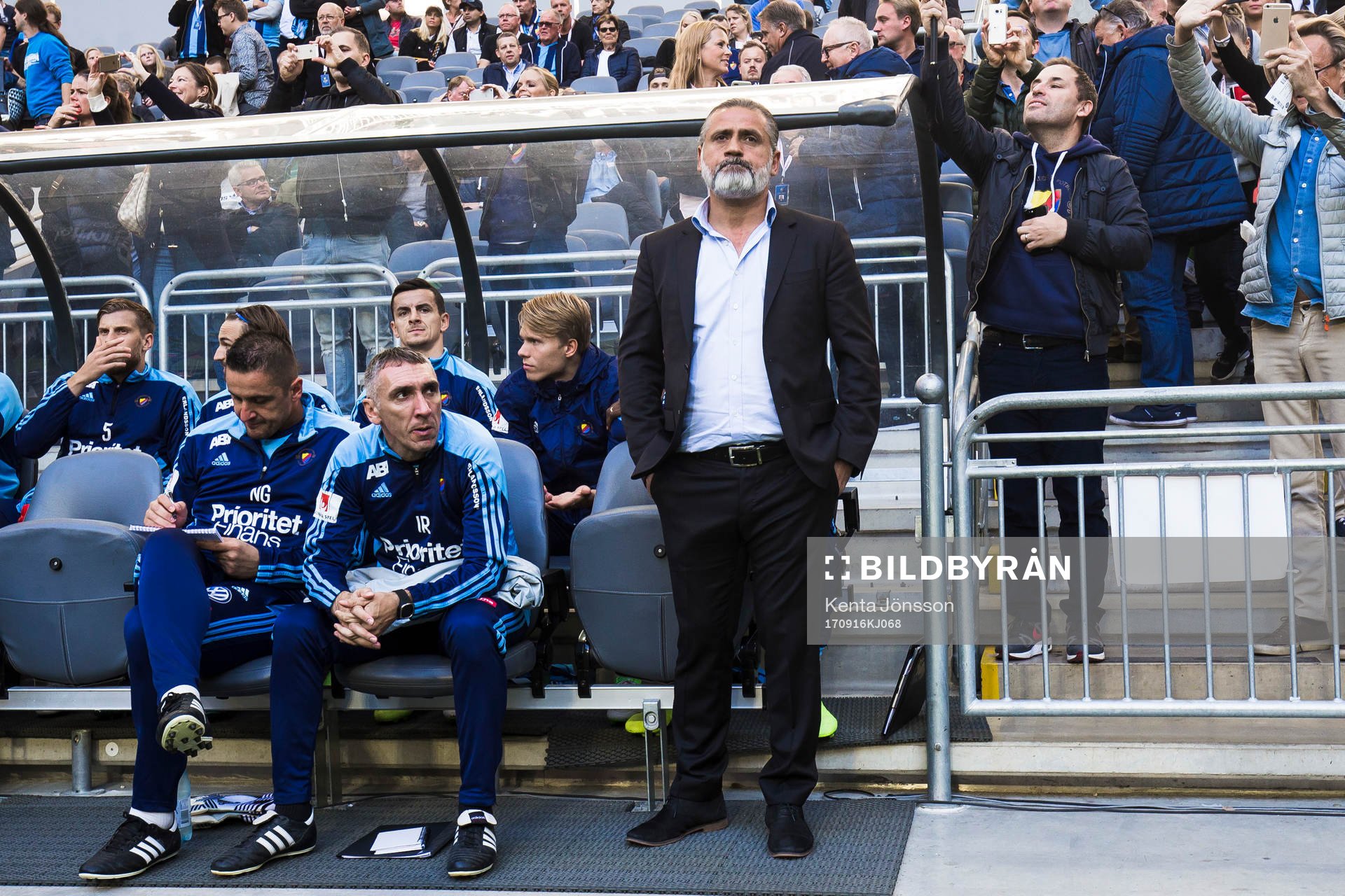 Djurgårdens tränare Özcan Melkemichel (h) och