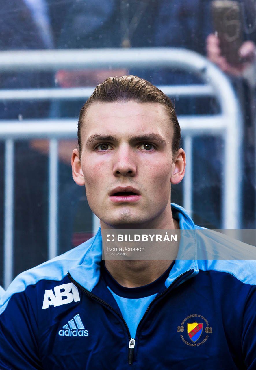 Djurgårdens Julian Kristoffersen innan fotbollsmatchen i