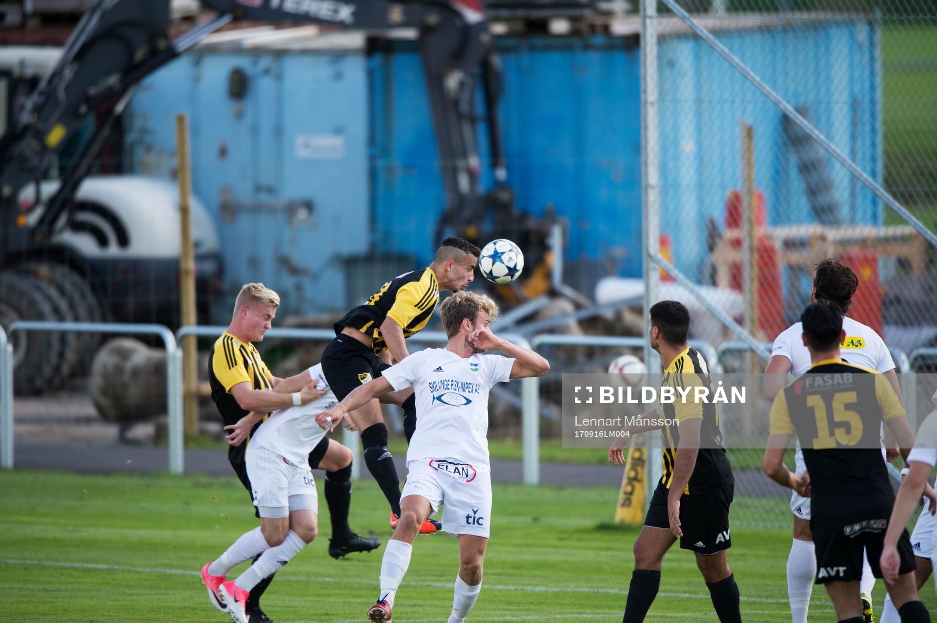 IFK Hässleholms Mohamed Hamdan i matchen i division 2 mellan IFK Hässleholm och Österlen 16 september 2017.  