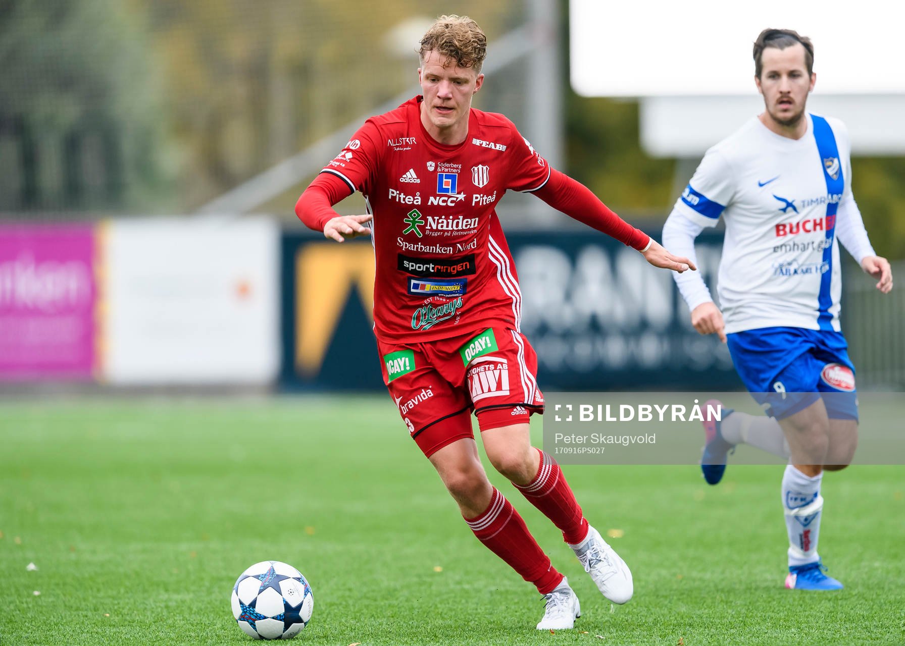 Piteås Robert Hammarstedt med bollen