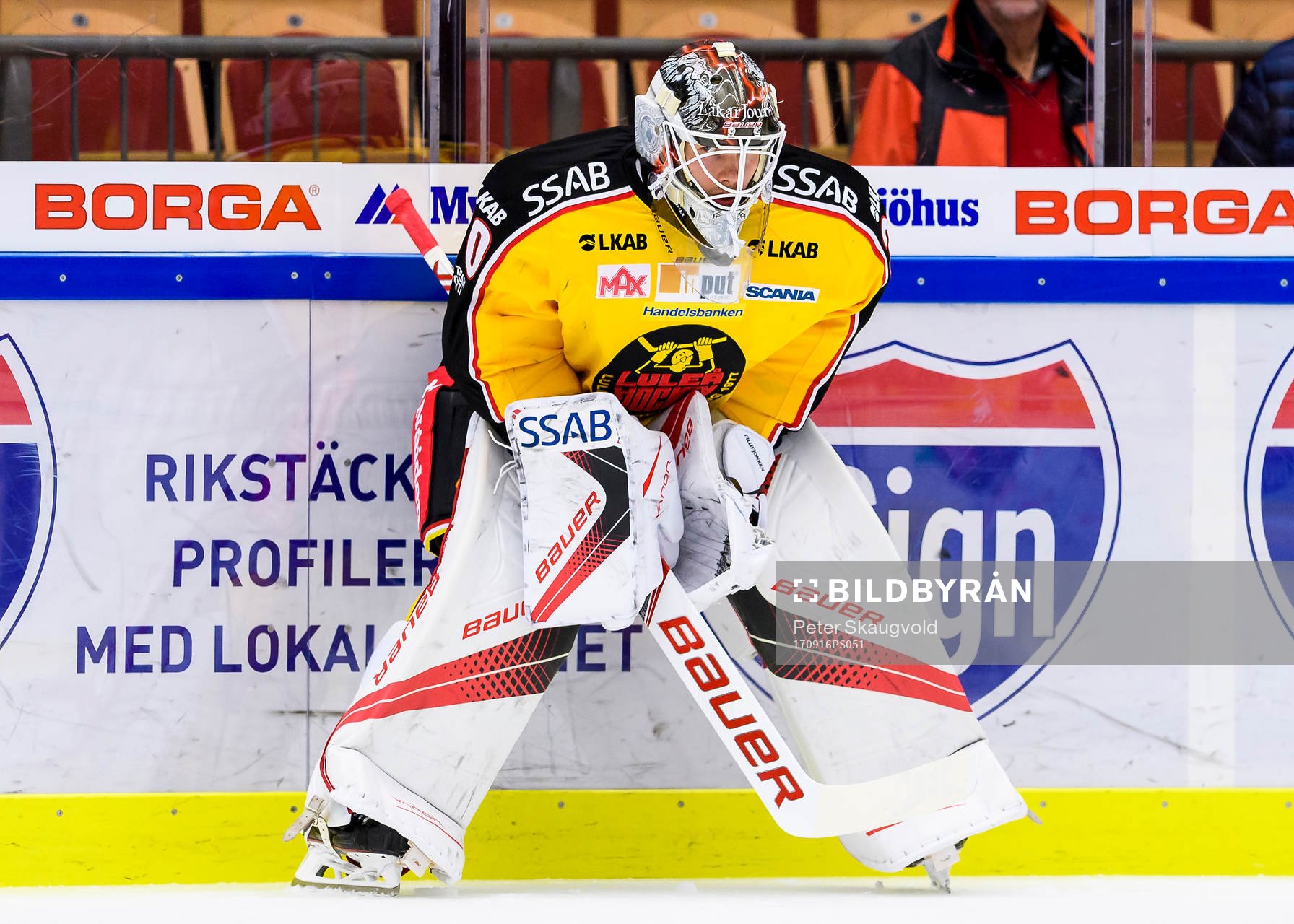 Luleås målvakt Filip Gustavsson på uppvärmningen