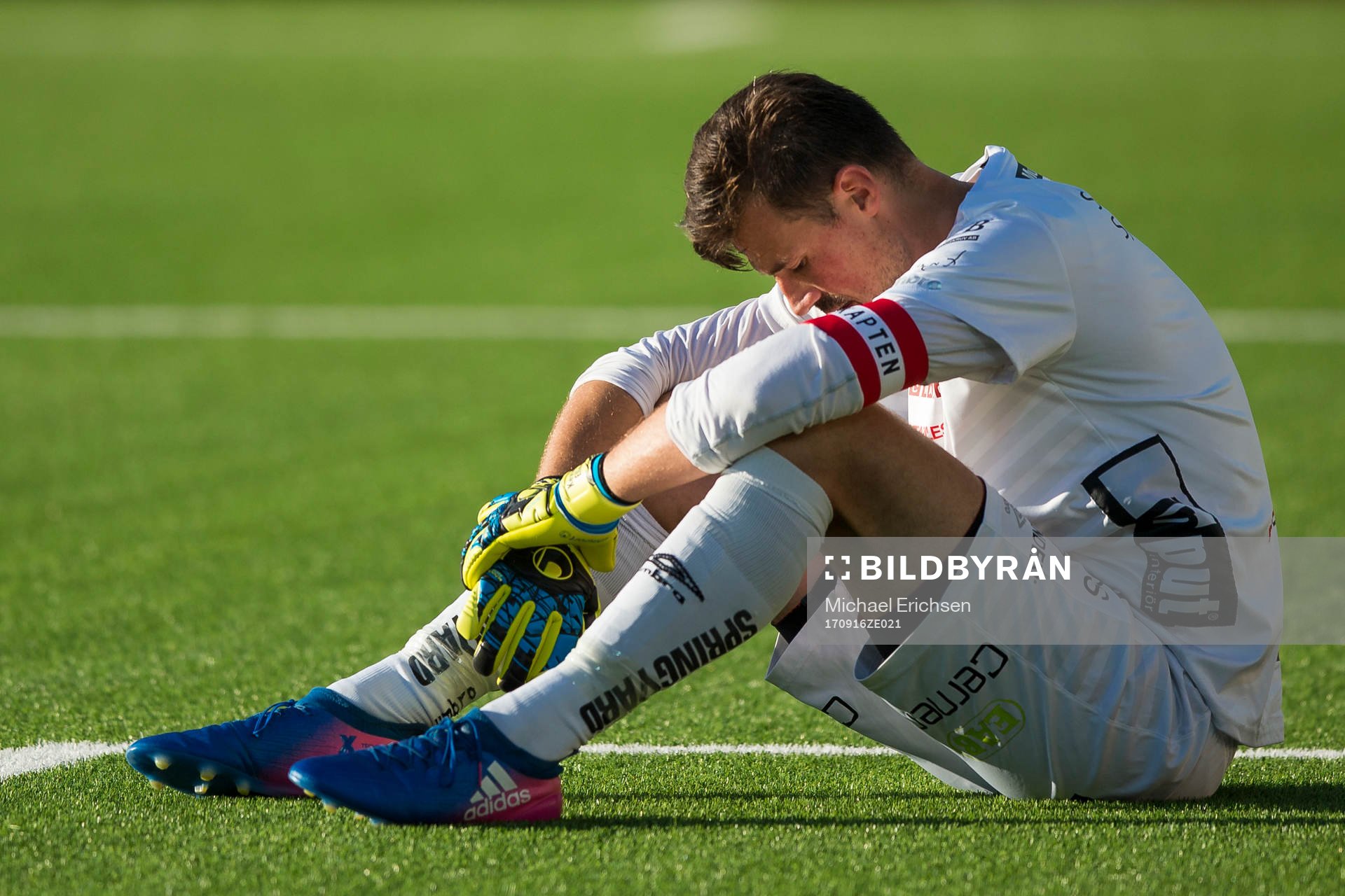 Elfsborgs målvakt Kevin Stuhr Ellegaard deppar