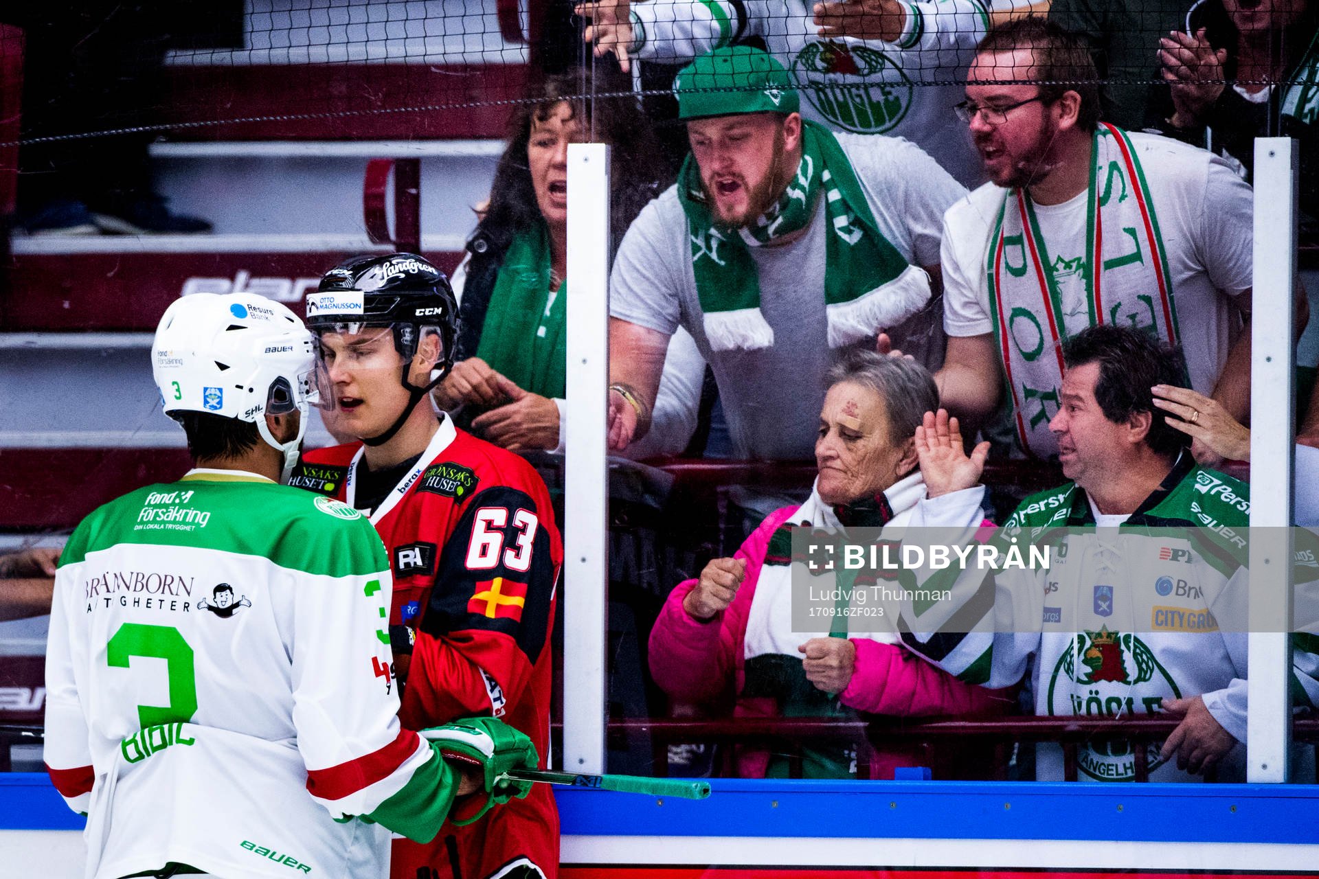 Rögles Almen Bibic i diskussion med Malmö Redhawks
