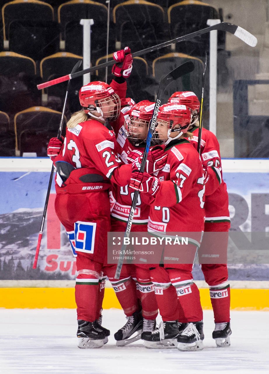 Modos Olivia Carlsson, Sidney Morin, Annie Svedin och Ellen