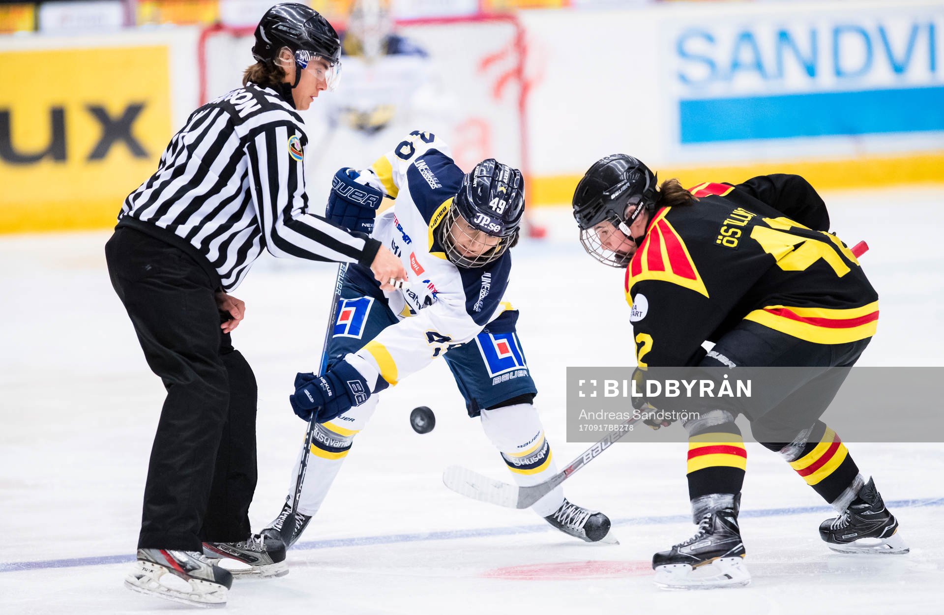Tekning mellan Fanny Rask och Brynäs Angelica Östlund