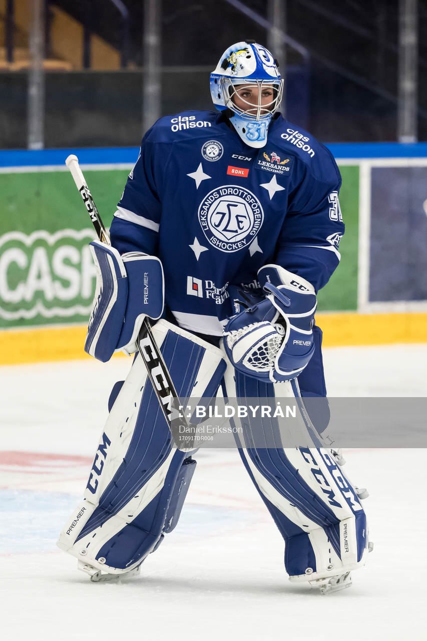 Leksands Julia Åberg  i ishockeymatchen i SDHL mellan