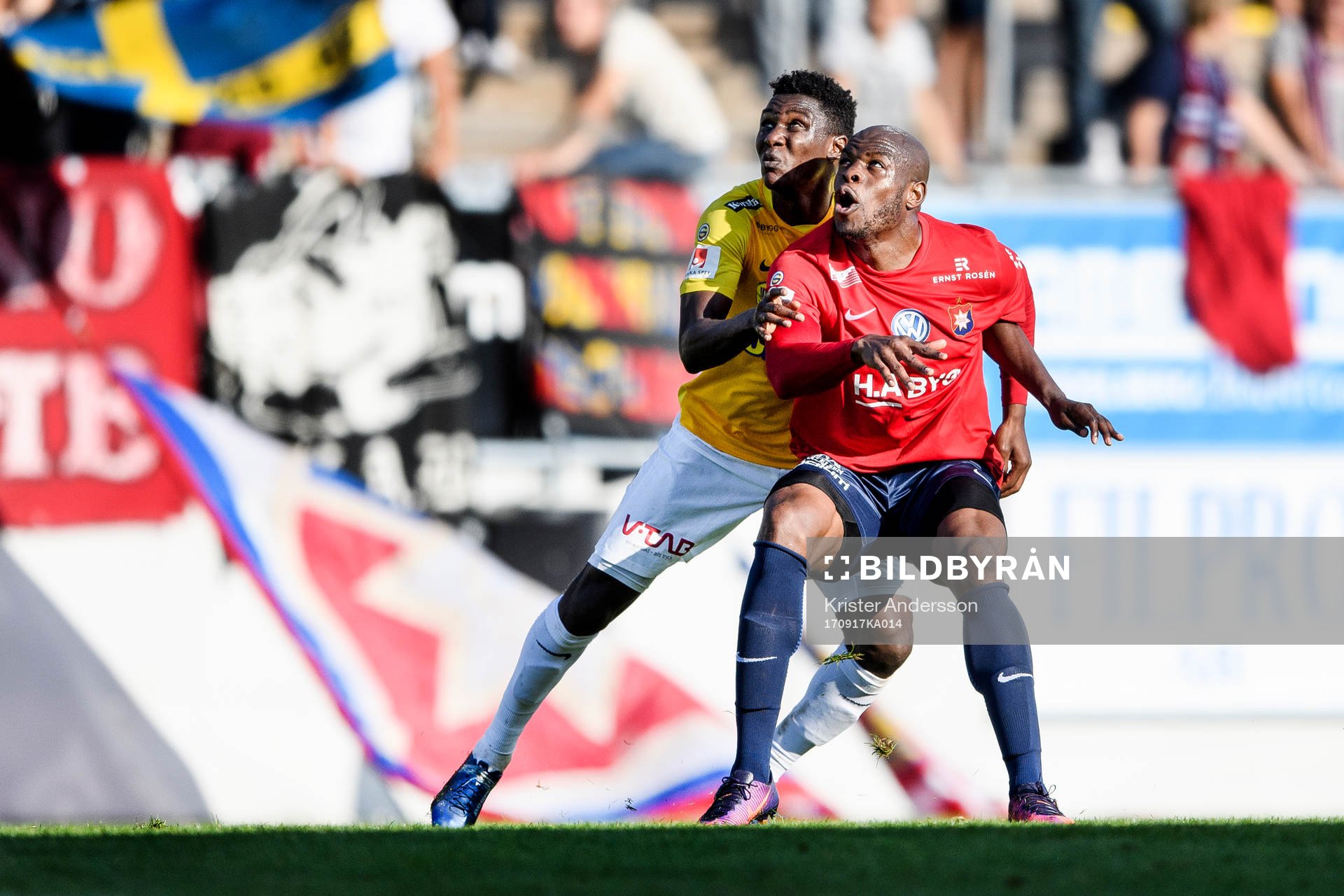 Falkenbergs Dominic Chatto och Örgrytes Hakeem Araba