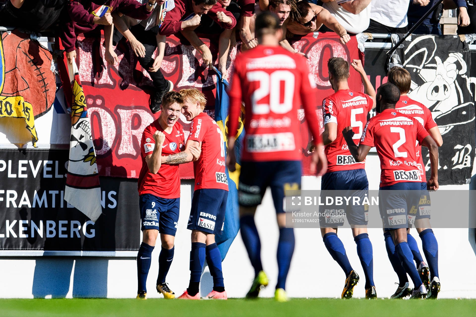 Örgrytes Albin Skoglund jublar och knyter näven
