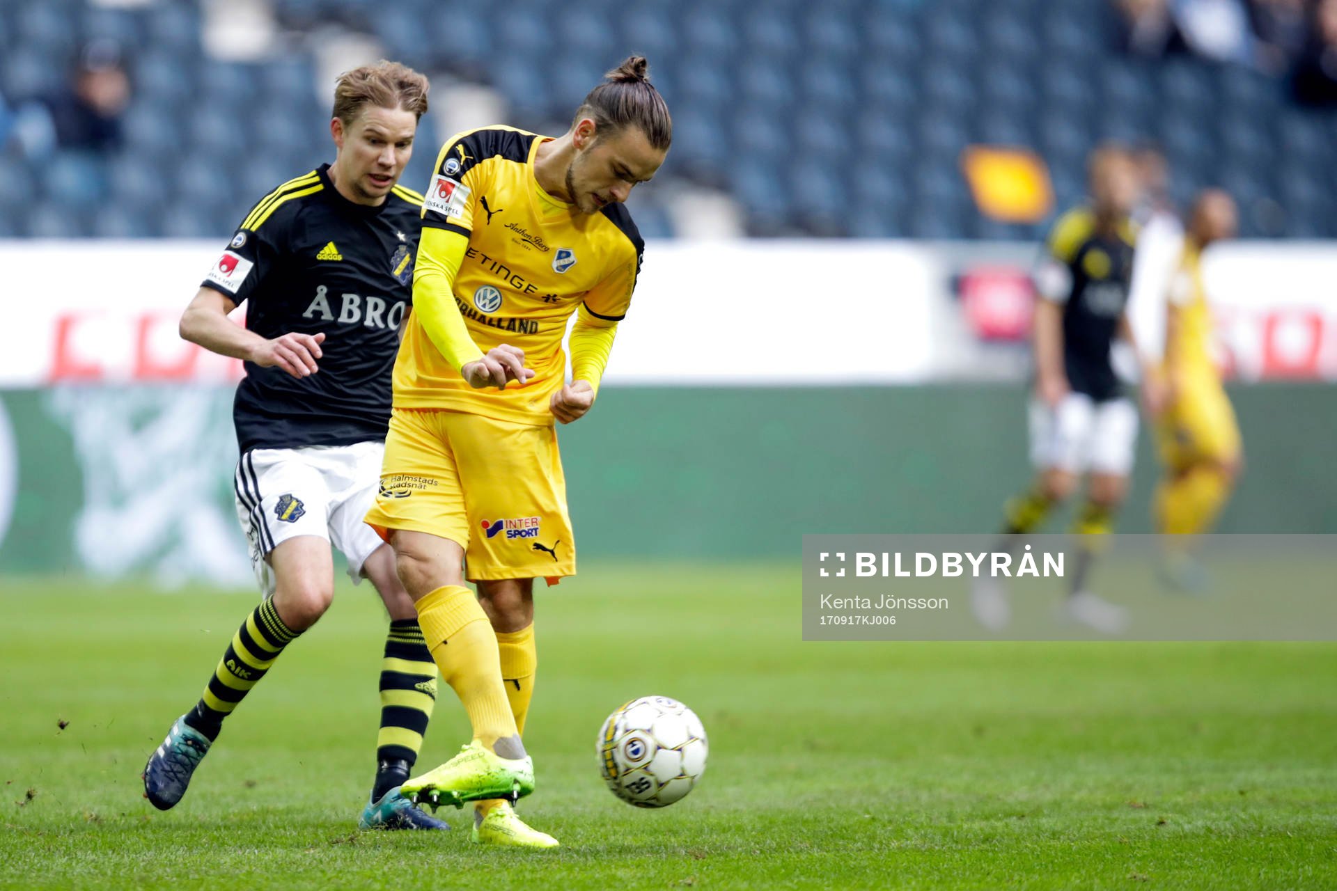 s Johan Blomberg och Halmstads Pontus Silfwer