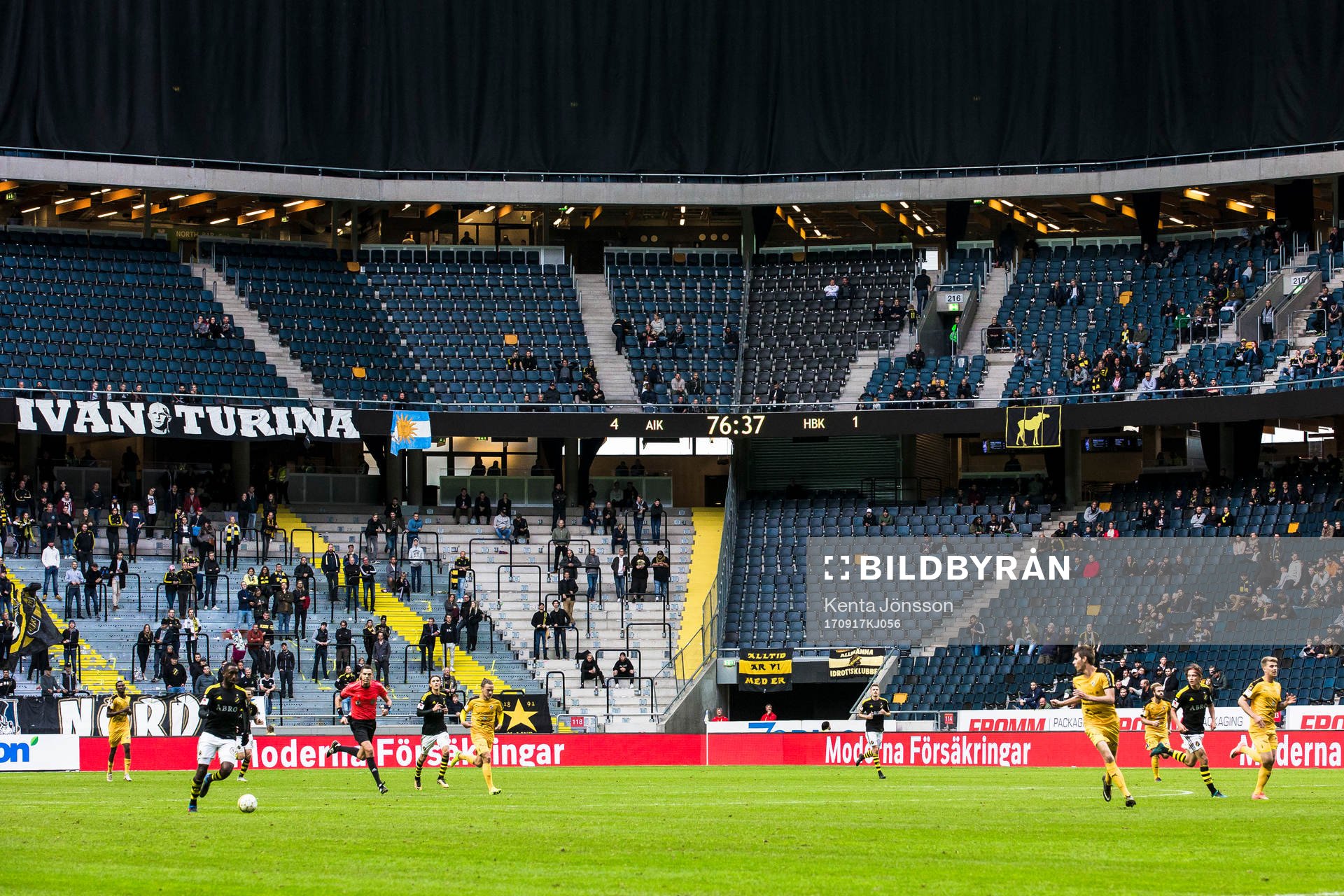 Glest på läktarna