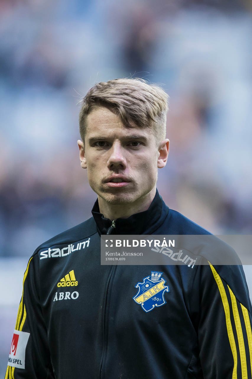 s Robert Taylor innan fotbollsmatchen i Allsvenskan mellan