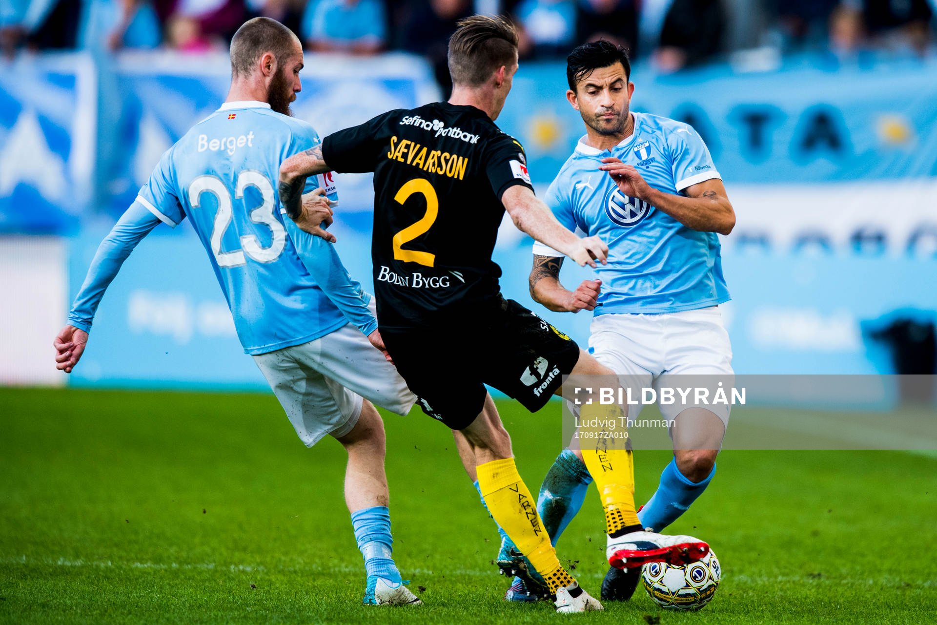 Malmö FFs Jo Inge Berget och Behrang Safari bevakar
