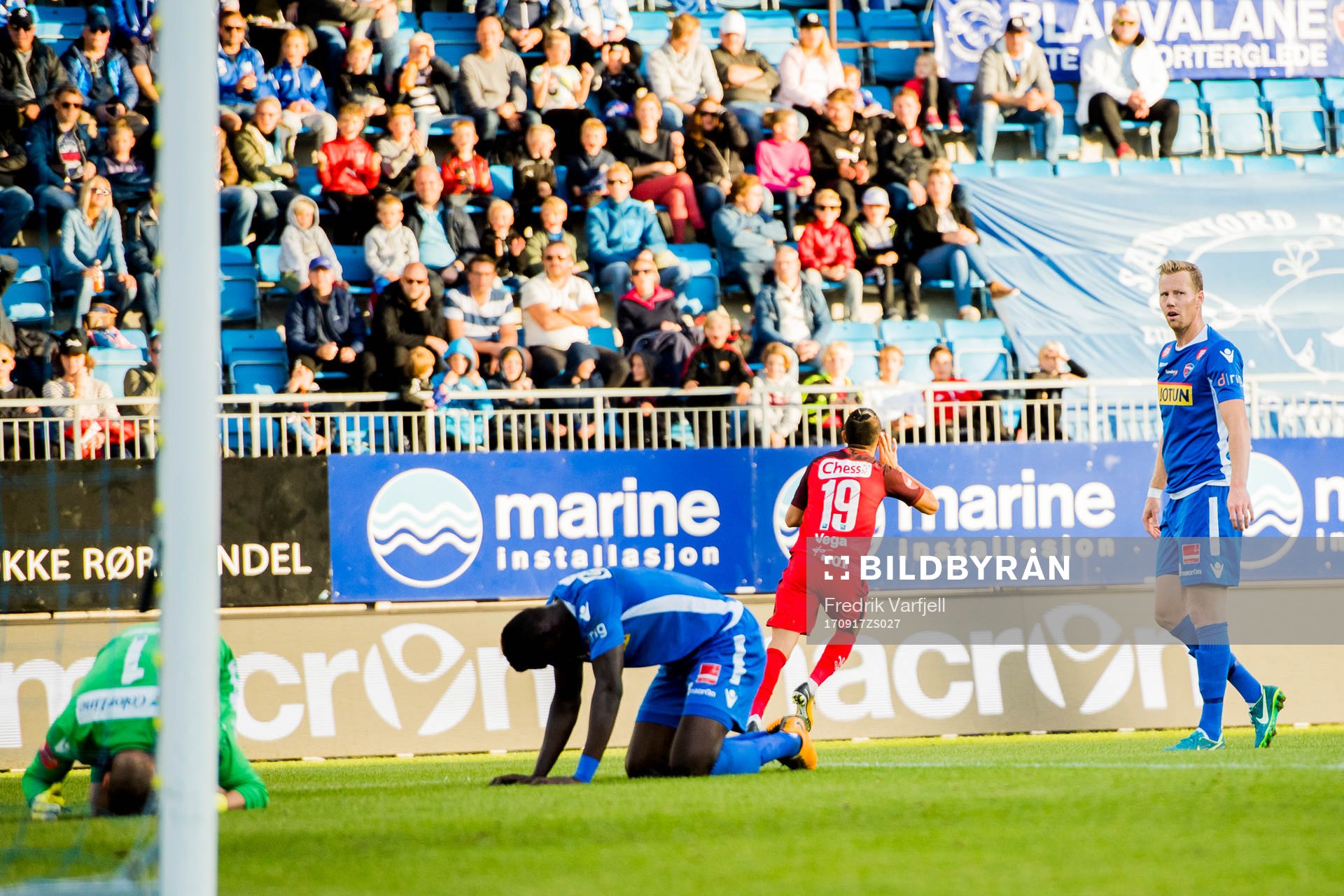 Deyver Vega of Brann celebrates