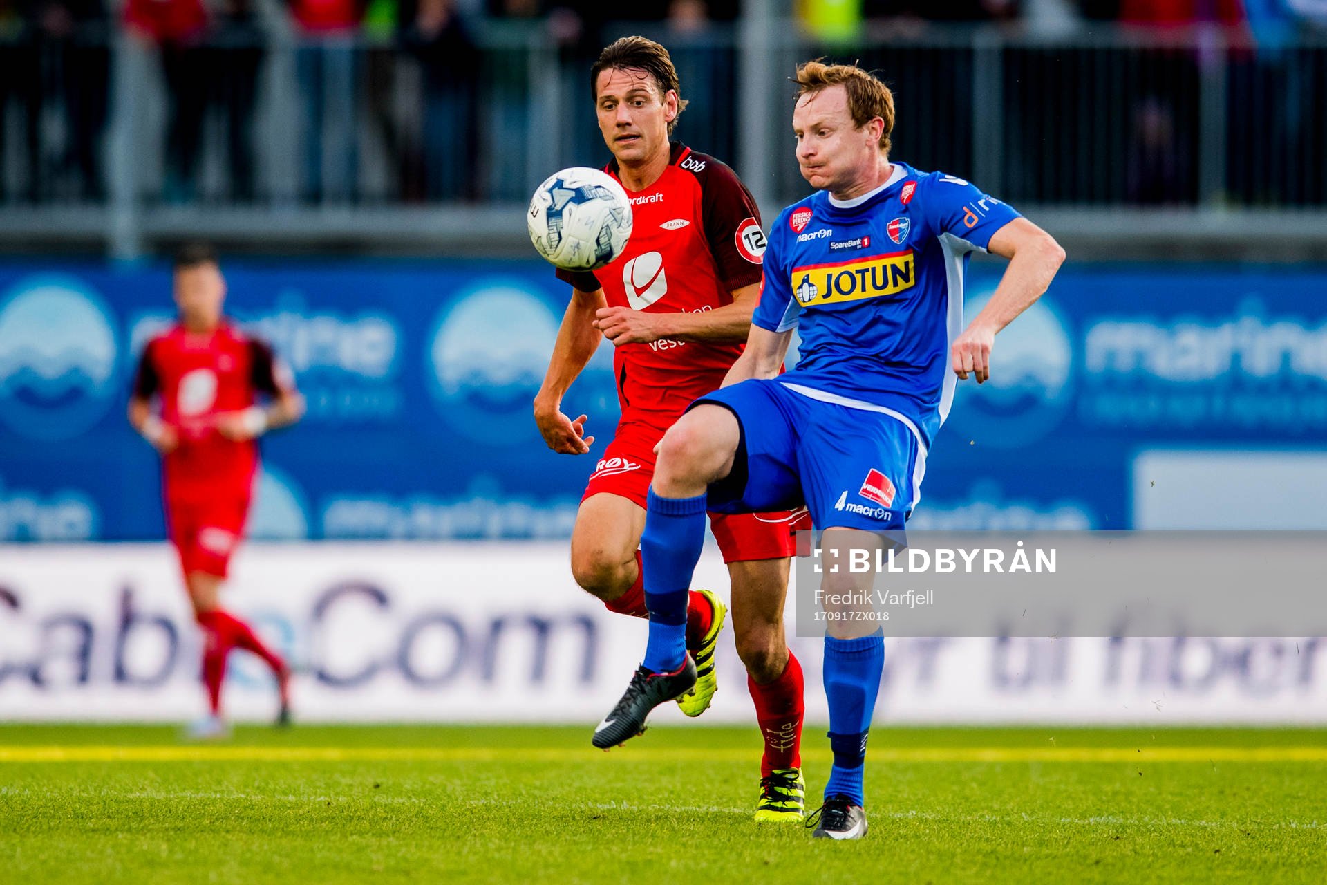 Jakob Orlov of Brann and Christer Reppesgård Hansen of