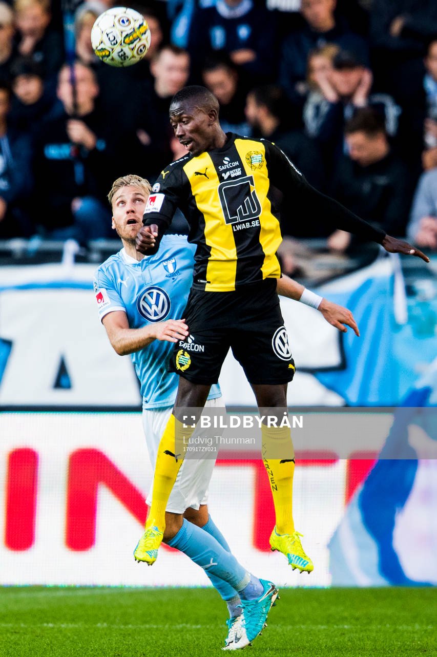 Hammarbys Pa Amat Dibba och Malmö FFs Rasmus Bengtsson