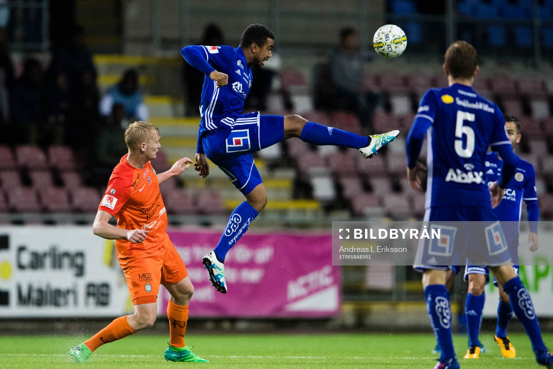 AFC Eskilstunas Ludvig Öhman och Sundsvalls Noah Sonko