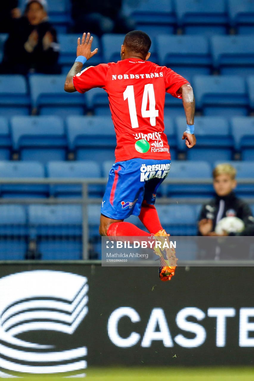 Helsingborgs Bradley Surprise Ralani jublar
