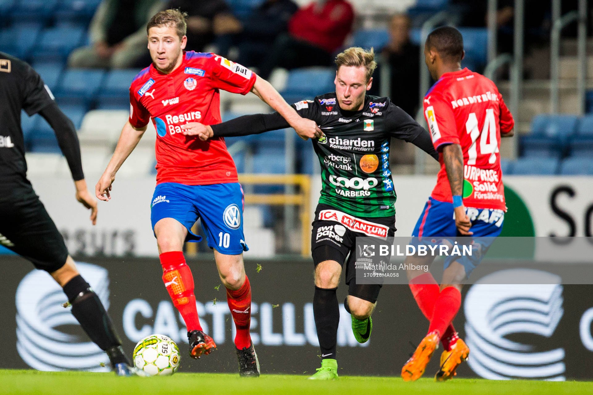 Helsingborgs Darijan Bojanic och Varbergs Christoffer