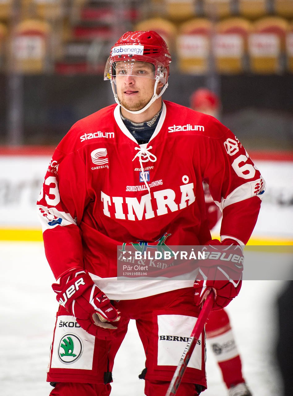 Timrås Tobias Liljendahl värmer upp
