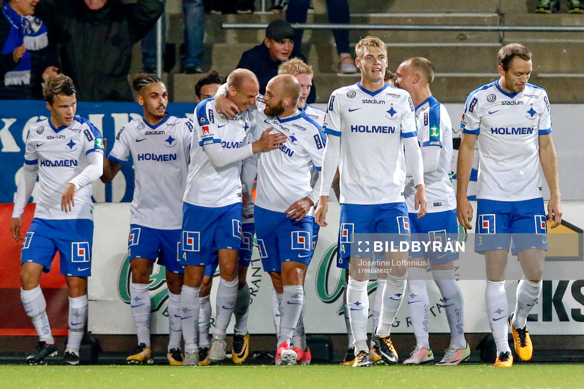 Norrköpings Andreas Johansson jublar med lagkamrater